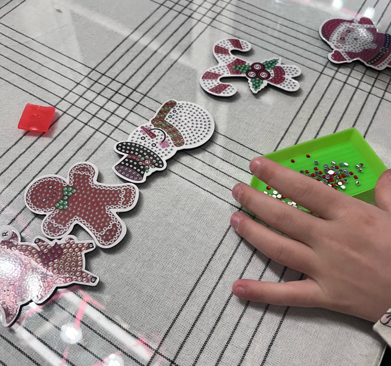 Winter Break crafts? These diamond art magnets are perfect to keep the kiddos busy this season!

#LTKHoliday #LTKKids