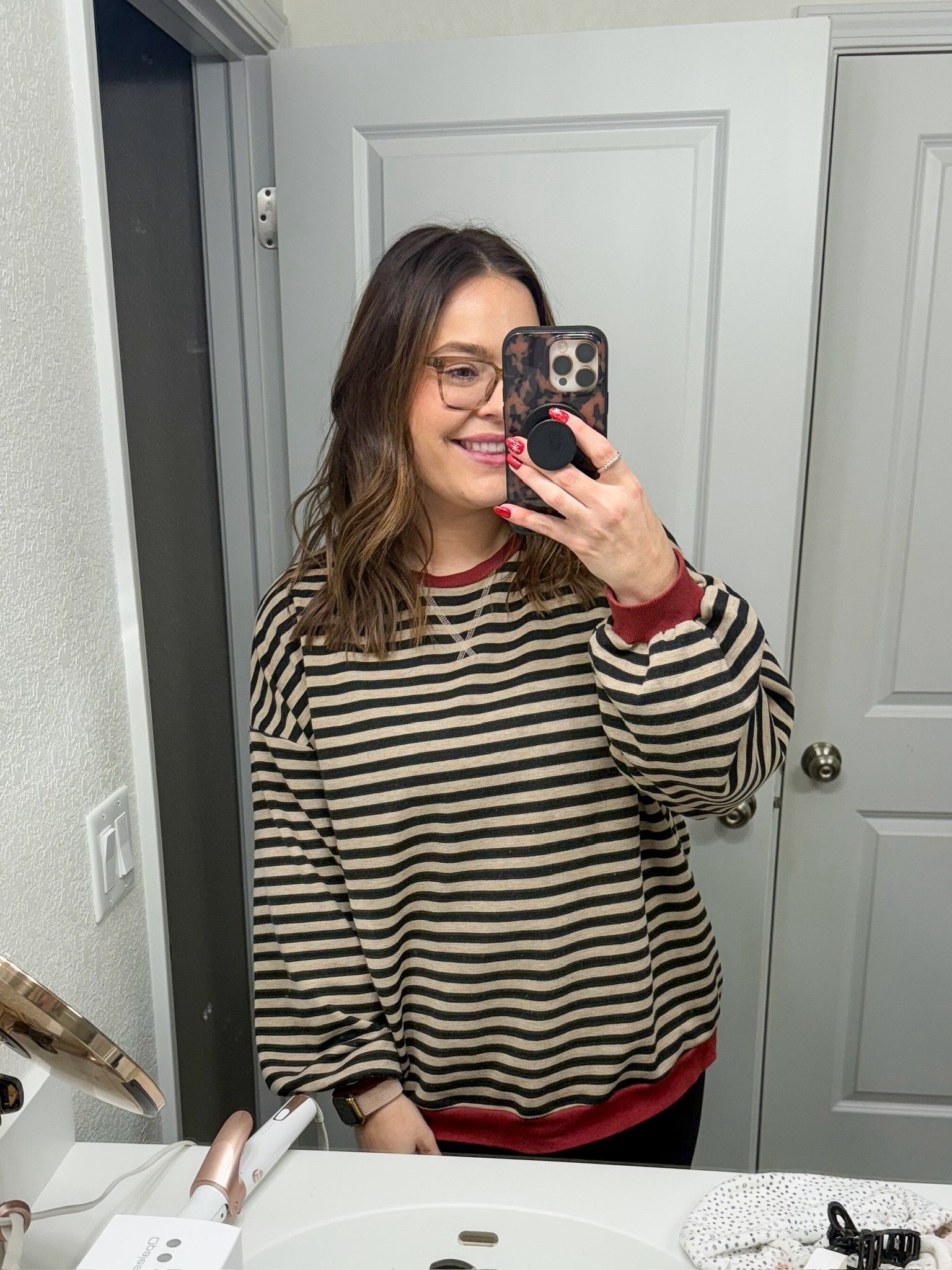 size large in this slightly oversized top - size up for more of an oversized fit

#LTKMidsize #LTKFindsUnder50 #LTKootd