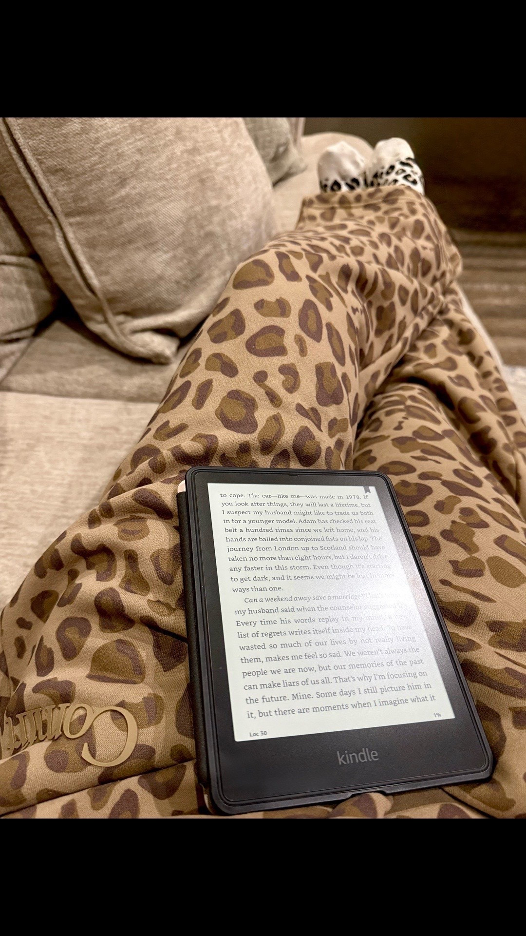 These Comfrt Minimalist sweatpants are my go to for a comfy evening! Shop my link for an extra 15% off!

#LTKmomlife #LTKPetite #LTKdayinmylife