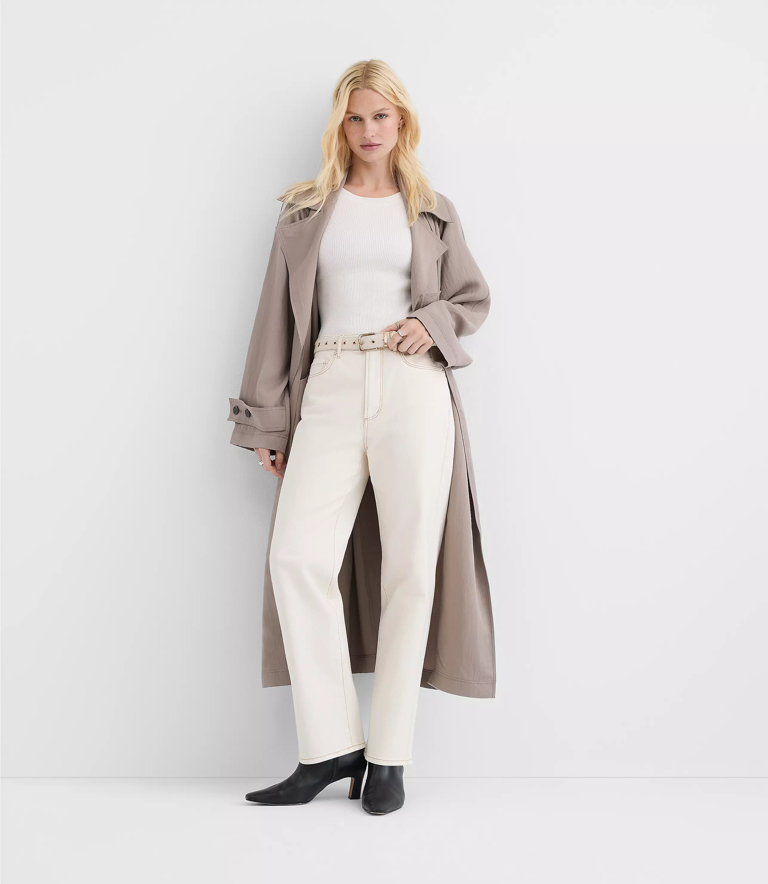 Rivete High Rise Straight Jeans in Ivory | LOFT