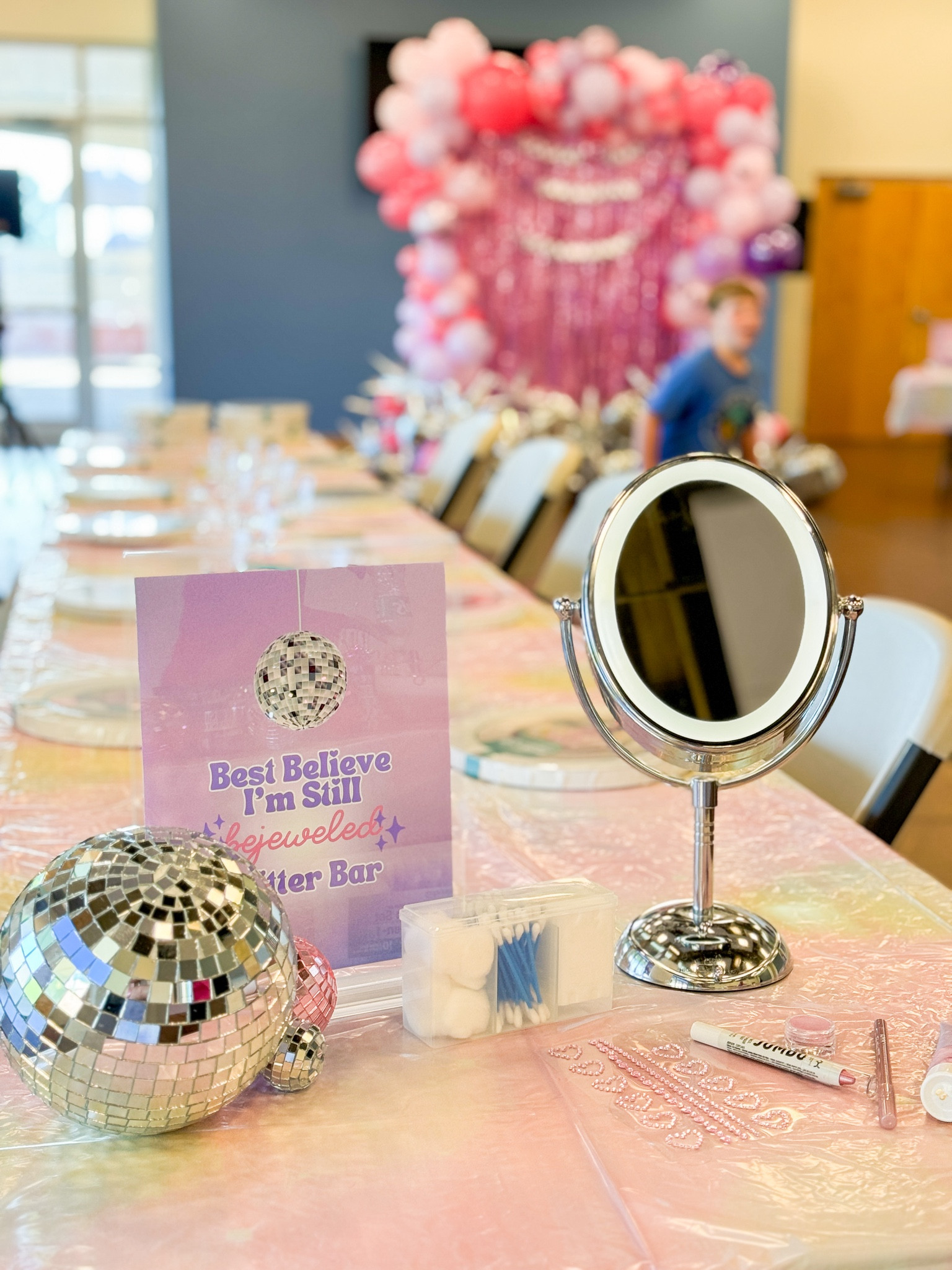 Glitter bar 💖💖💖

#LTKBeauty #LTKKids #LTKParties