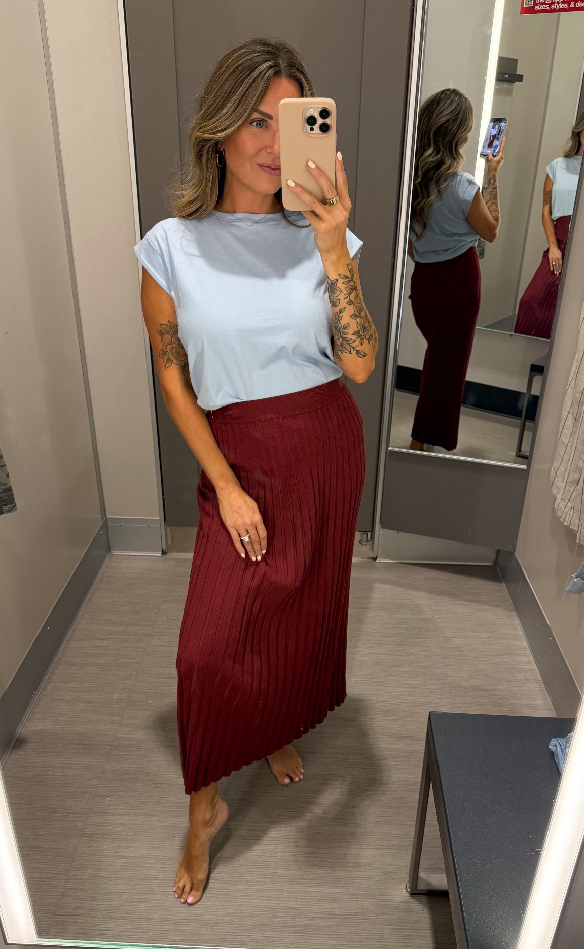 Target summer to fall outfit! 🎯

Top - small
Skirt - small