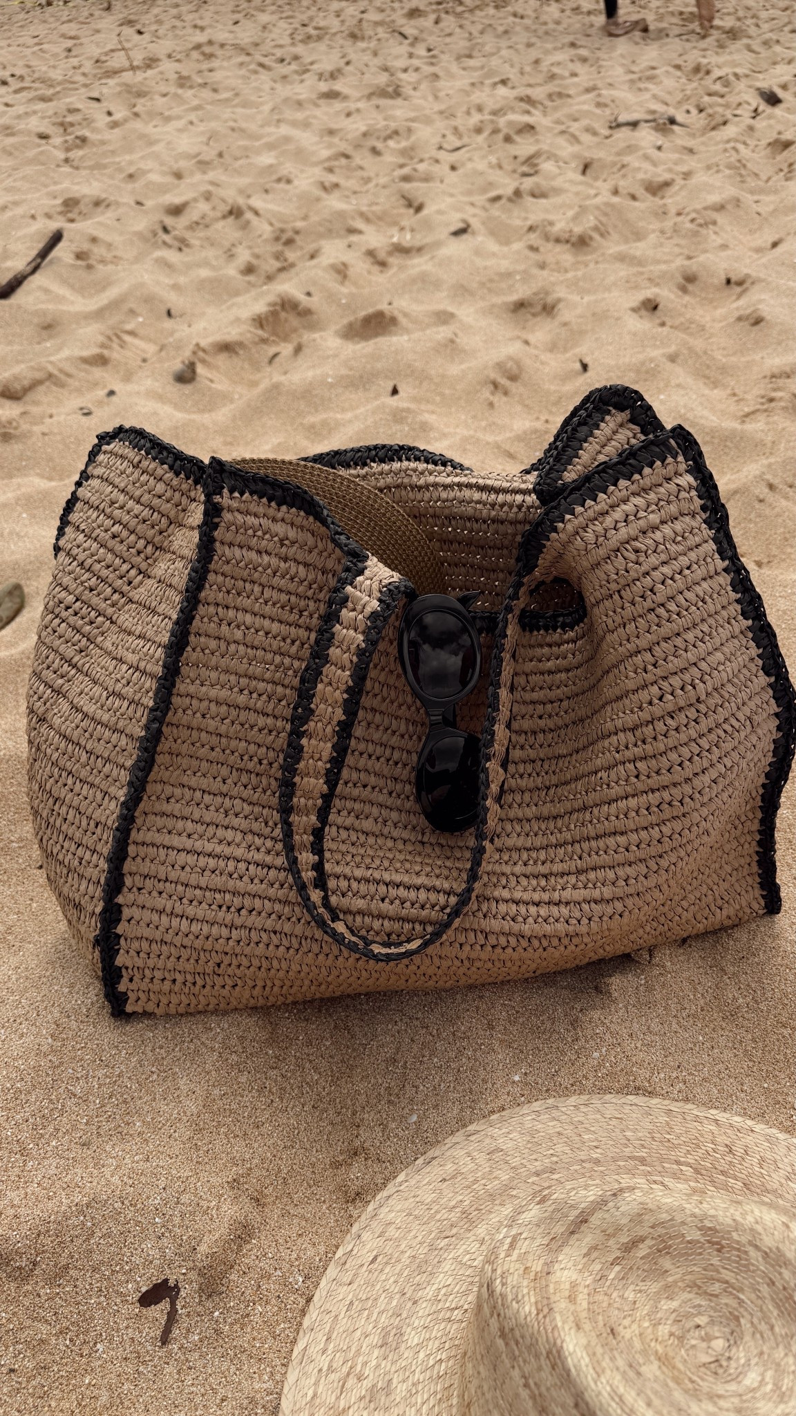 This bag looks expensive but it’s not! Perfect for vacation #stylinbyaylin #aylin #totebag #target  

#LTKSeasonal #LTKTravel