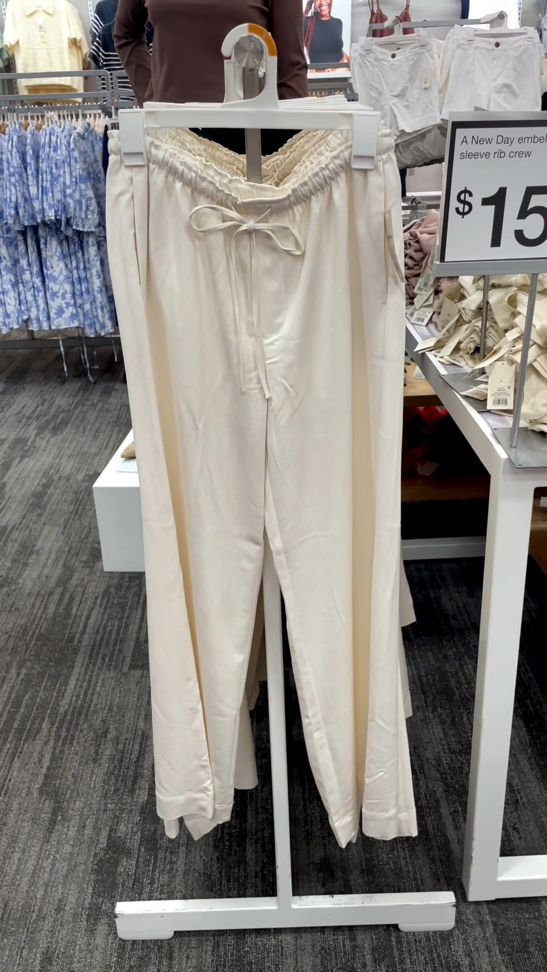 These new pants are *chefs kiss* Great material and perfect for work or weekends 

#LTKFindsUnder50 #LTKWorkwear #LTKSeasonal