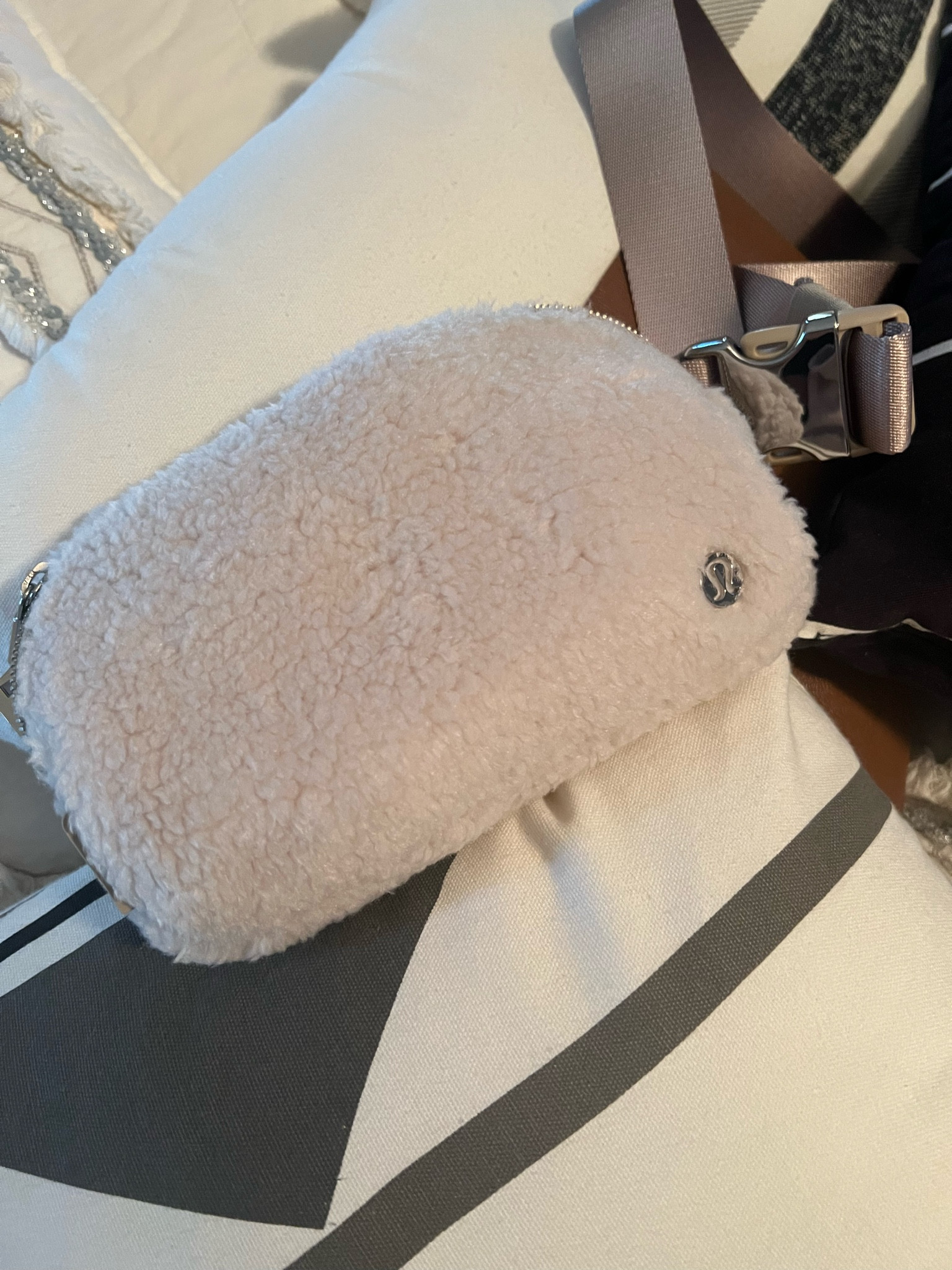 New fuzzy belt bag yes please 

#LTKunder50 #LTKSeasonal