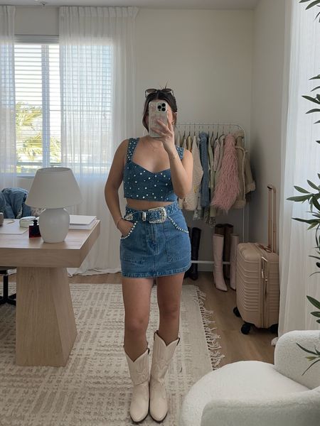 an outfit from my ‘packing for palm springs’ video 💙

denim skirt set, festival outfit, spring outfit, bedazzled, coachella outfit 

#LTKFestival #LTKSeasonal