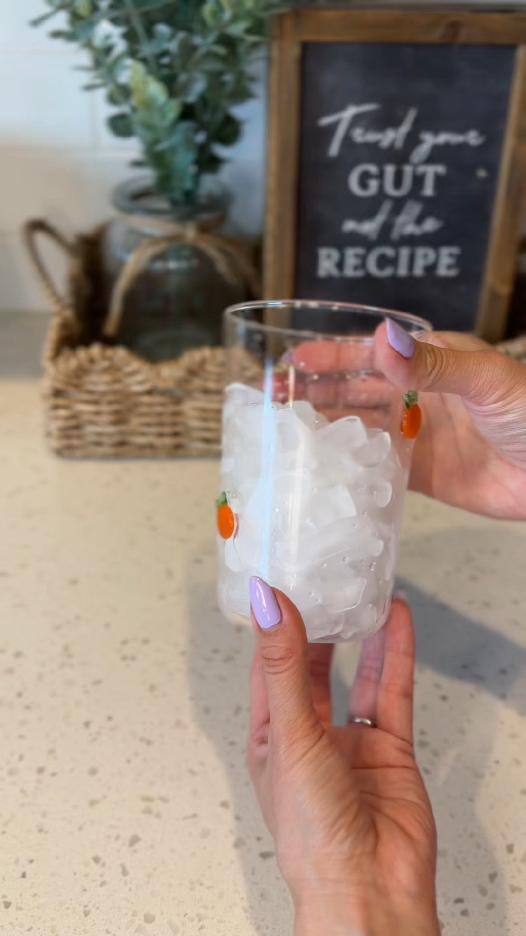 These cute glasses just dropped online and I’m OBSESSED 😍 literally the perfect way to romanticize your drinks 😜✨comment DRINK to get the link to them! 