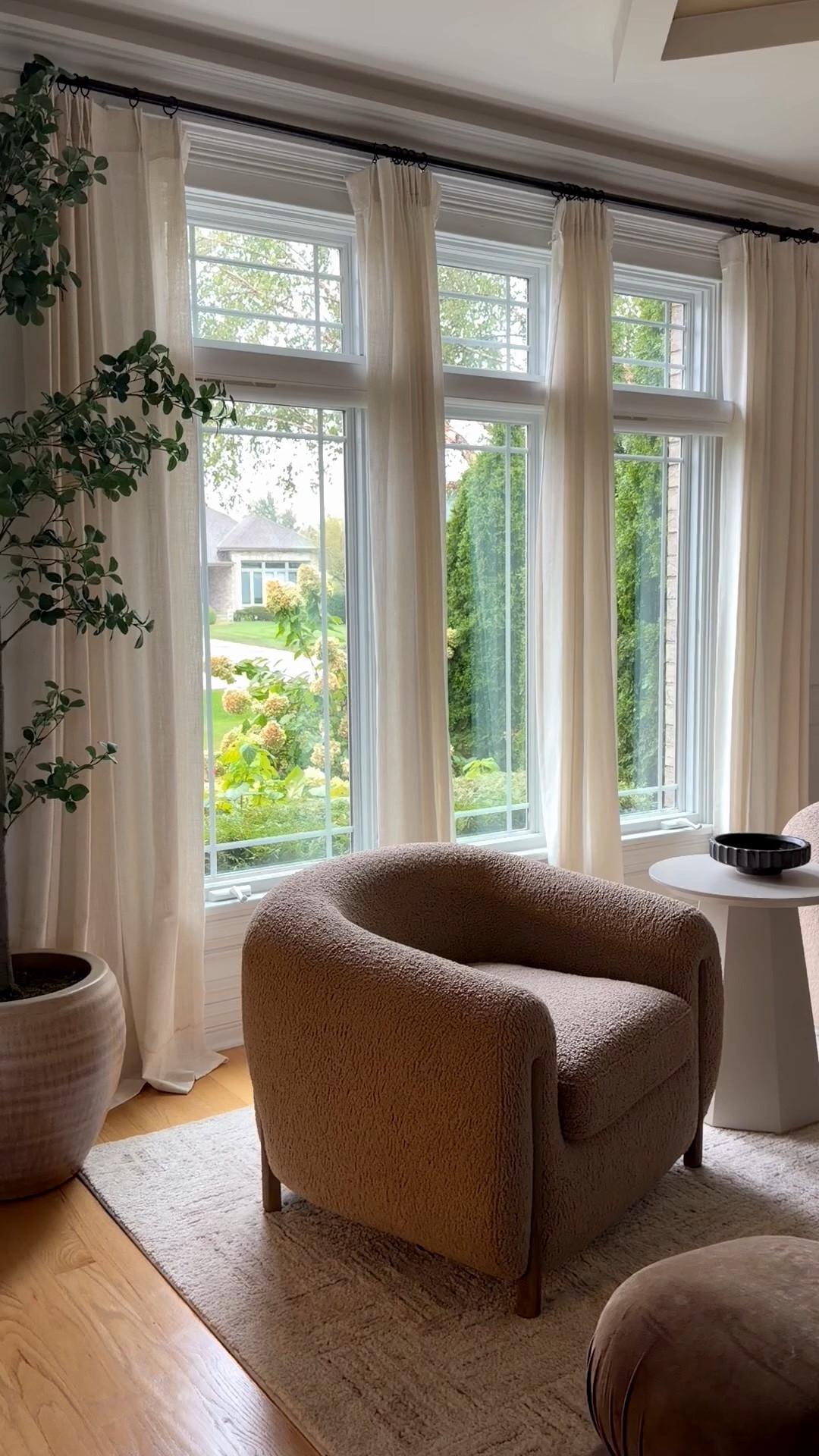A Cozy Corner + a View 🤎
One of my favorite little spots in our home. These chairs are so good—the warm wood + rich brown instantly make the room feel more collected and cozy.

#LTKHome