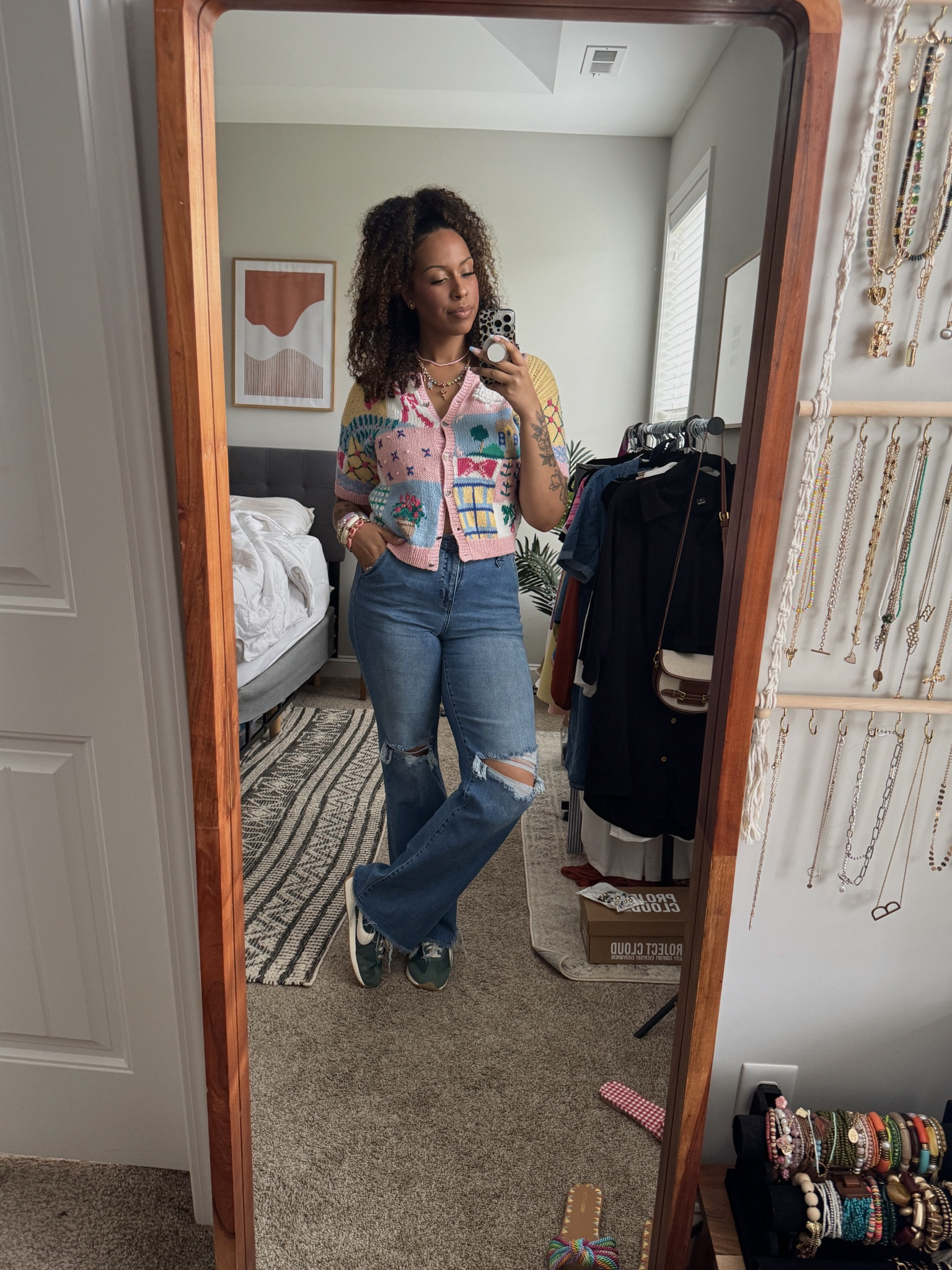 I can only link the hair the sneakers. The top is thrifted and the jeans are from fashion nova 