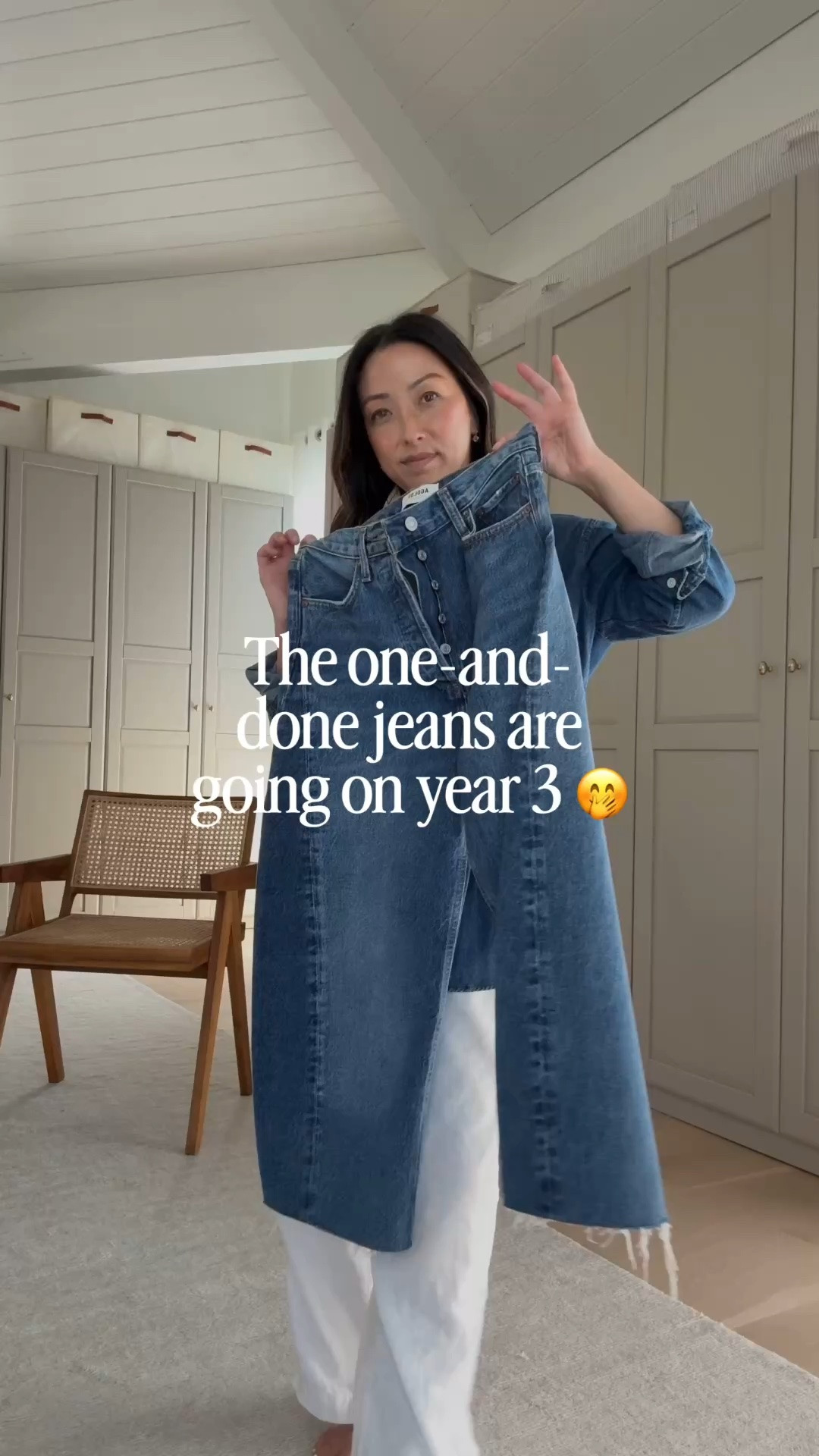 The jeans everyone said would be one-and-done — going on year 3. Love the wash on these they’re truly stunning! A true high-rise. Large barrel. Had to cut the hems. 

AYR denim shirt xs
AGOLDE Luna jeans 24, cut hems
Reformation flats 5 - run slightly small but these do stretch out with wear. 
DeMellier New York bag in medium
Celine sunglasses
Dorsey James necklace 15”
Electric Picks earrings

#LTKmomlife #LTKPetite #LTKOver40