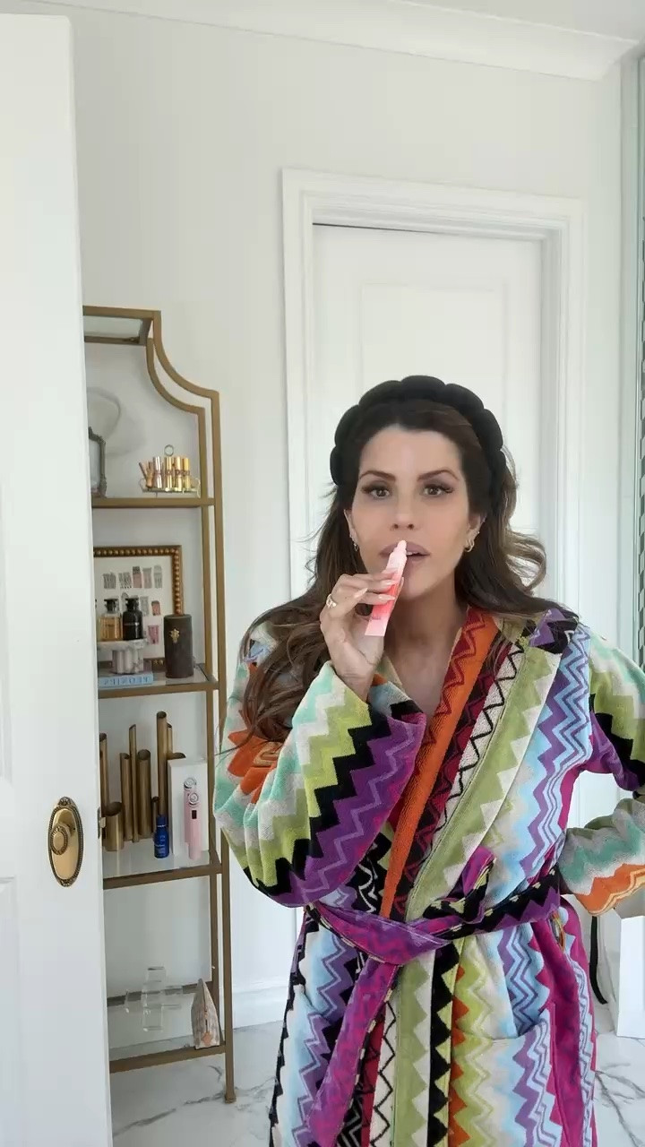 20% off entire website today! Friends and family sale @Supergoop! #ad

#LTKgrwm #LTKmorningroutine #LTKselfcare