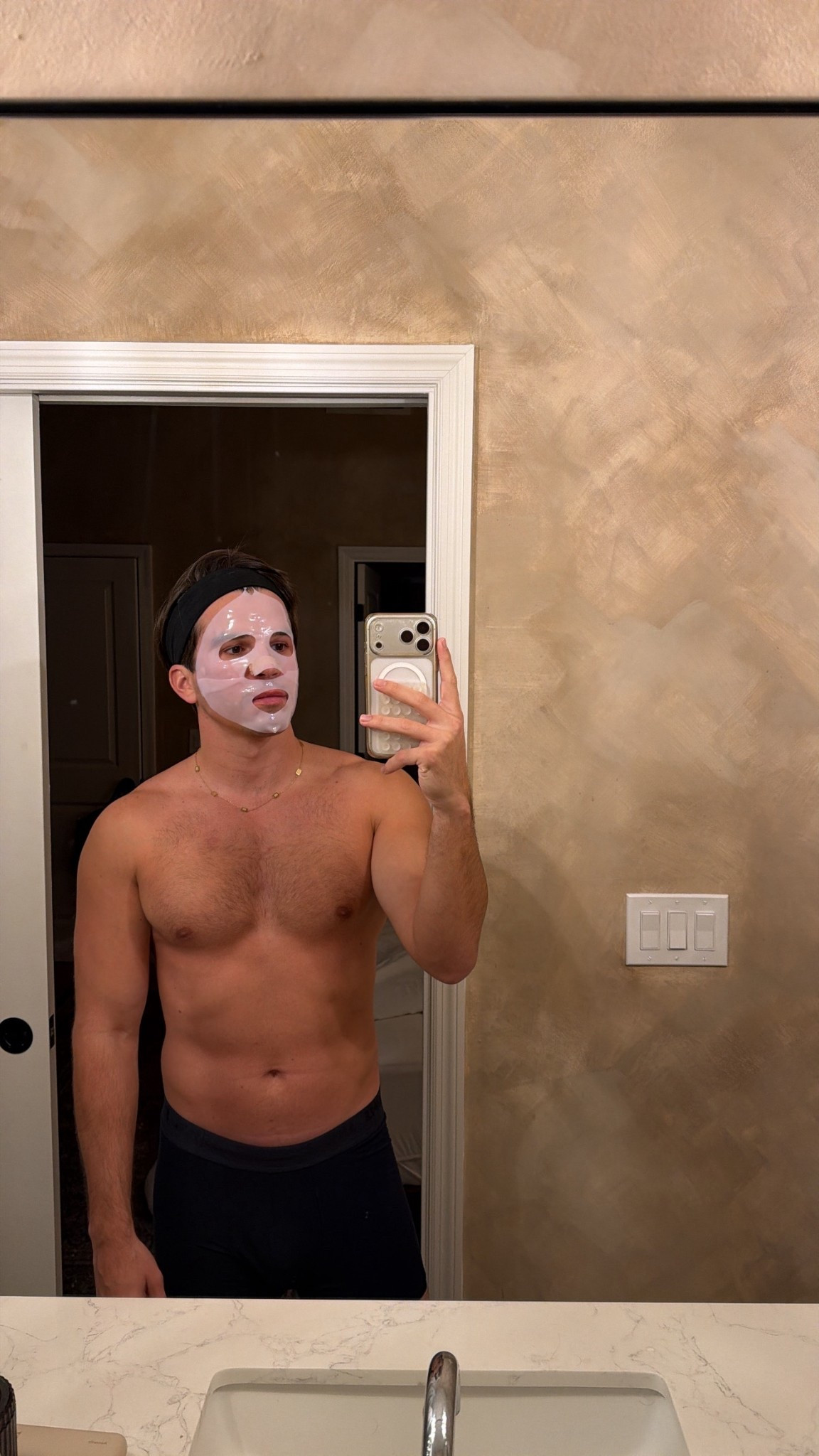 Fav skincare mask — literally makes my face so hydrated and plump 


#LTKMens #LTKBeauty #LTKgrwm