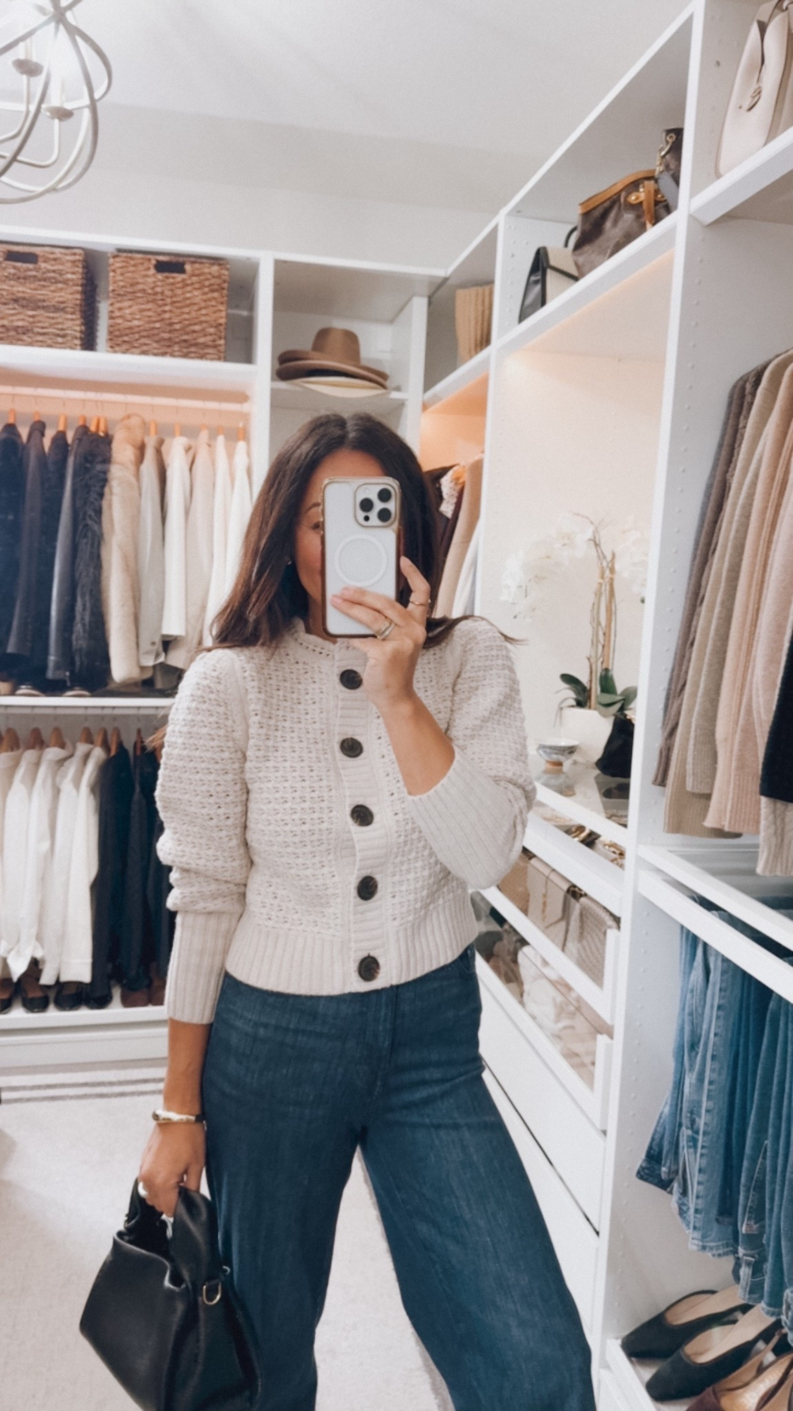 Cardigan 30% off! ⭐️ love the ruffle collar trim

#LTKCyberWeek #LTKSaleAlert