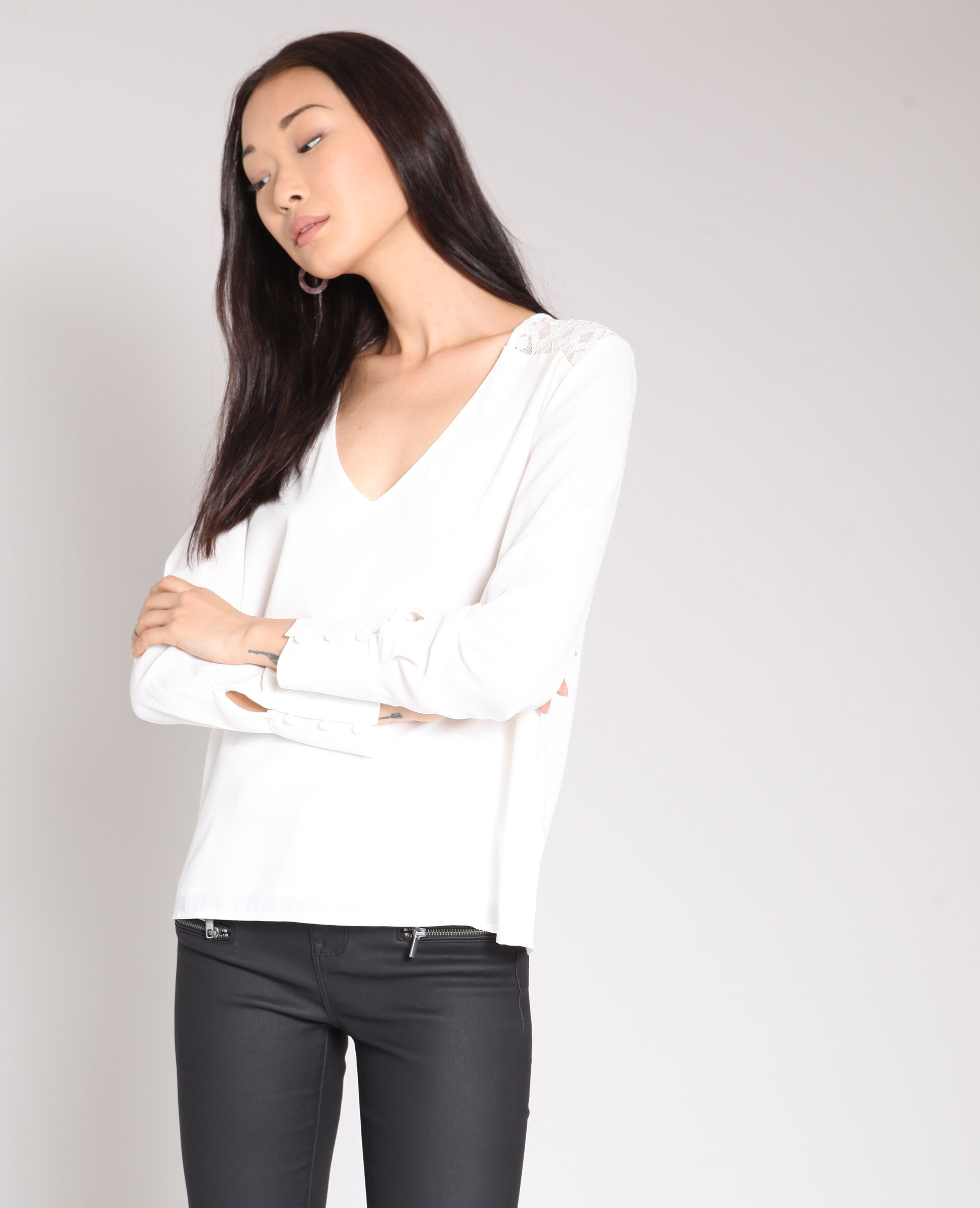 ✅Blouse à col V Femme - Couleur blanc cassé - Taille L - PIMKIE - MODE FEMME | Pimkie FR