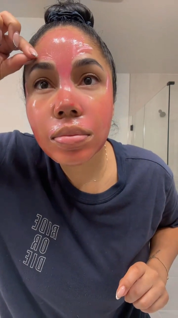 If you’ve been searching for a glass skin overnight mask that actually works… this is it.

I’ve been using the MediCube PDRN Pink Caffeine Mask and the results are INSANE. Think:
✔️ visibly smoother skin
✔️ reduced puffiness + depuffing
✔️ hydrated, glowy, “I slept 10 hours” skin

Yes—it’s a little messy going on (you’ll see 😂), but waking up and peeling it off is soooo satisfying and 1000% worth it.

✨ BONUS: it’s on sale for under $14 🙌🏾🙌🏾

#amazon #overnightfacemask #glassskinroutine #koreanskincare #skincarefavorites #ltkit #amazonbeauty #hydratedskin #pdrnmask



#LTKBeauty #LTKmorningroutine #LTKselfcare