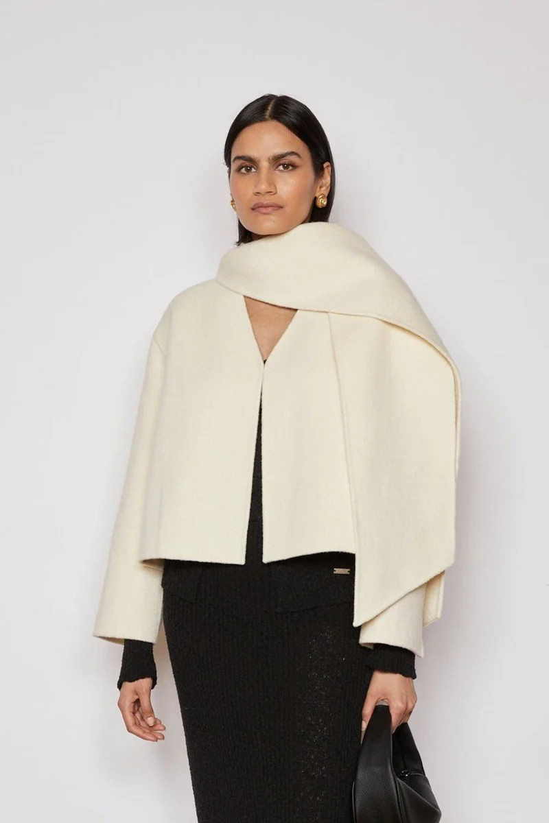 SIENNA COAT WITH SCARF CREAM | Jovonna London