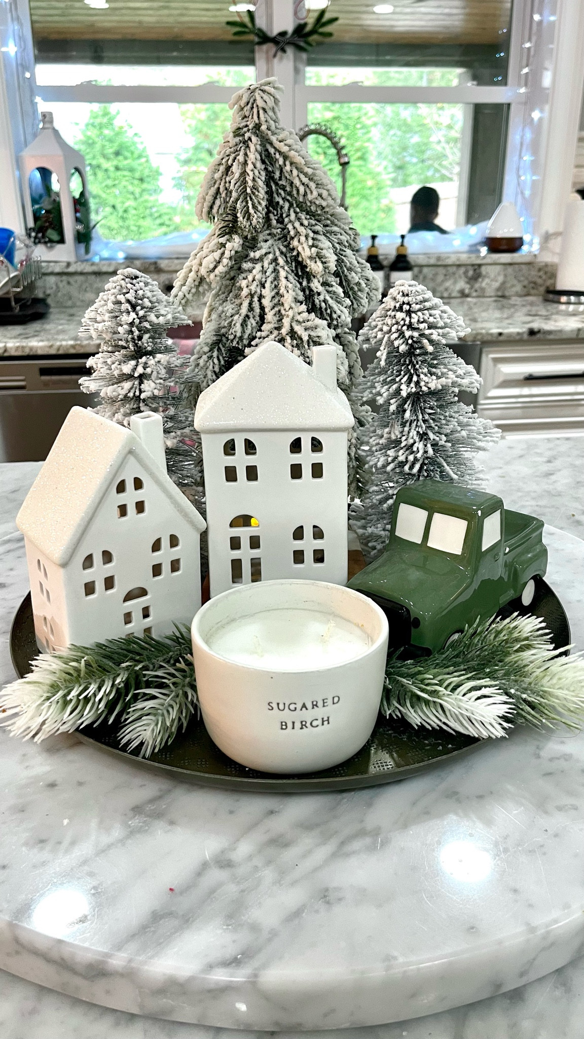 A simple holiday 🌲🕯️

#LTKHoliday #LTKHome #LTKSeasonal
