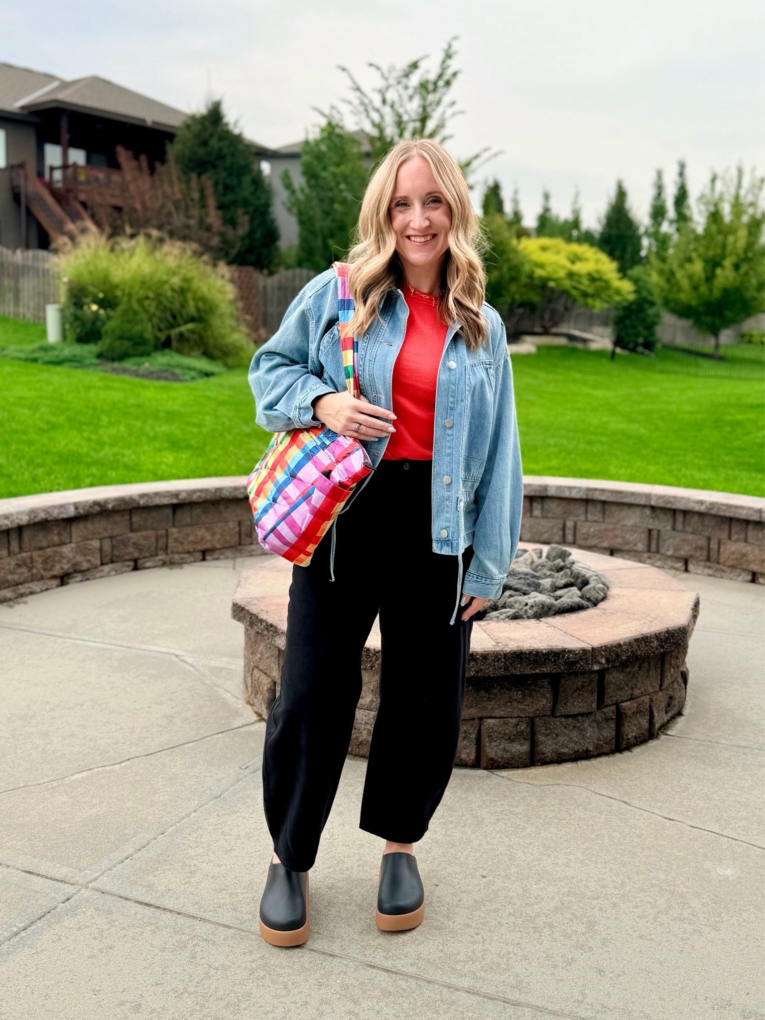 Taking it outside before the rain returns! Love bringing in color with a fun bag and this one is FABULOUS!
Jacket - out of stock
Cap sleeve sweater - size small
Best barrel jeans - size 10
Platform clogs - size 8

#LTKootd #LTKOver40 #LTKMidsize