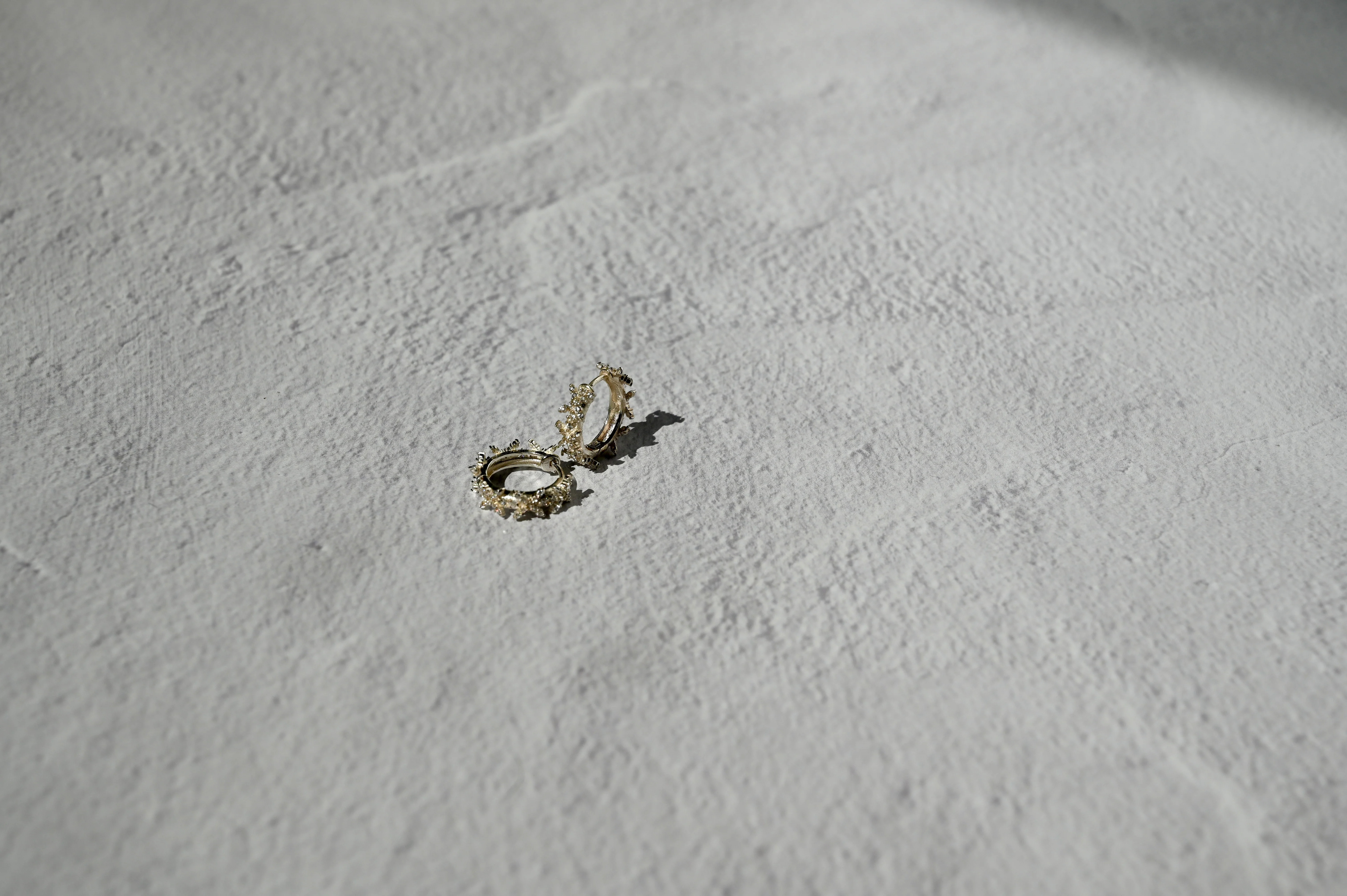 Spotlight Huggie Earrings | High Pony Jewelry