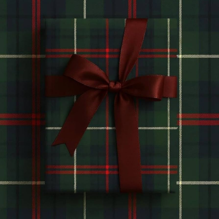 Classic Green Tartan Christmas Wrapping Paper Roll, Plaid Gift Wrap, Holiday Gift Wrap, Preppy Ch... | Amazon (US)
