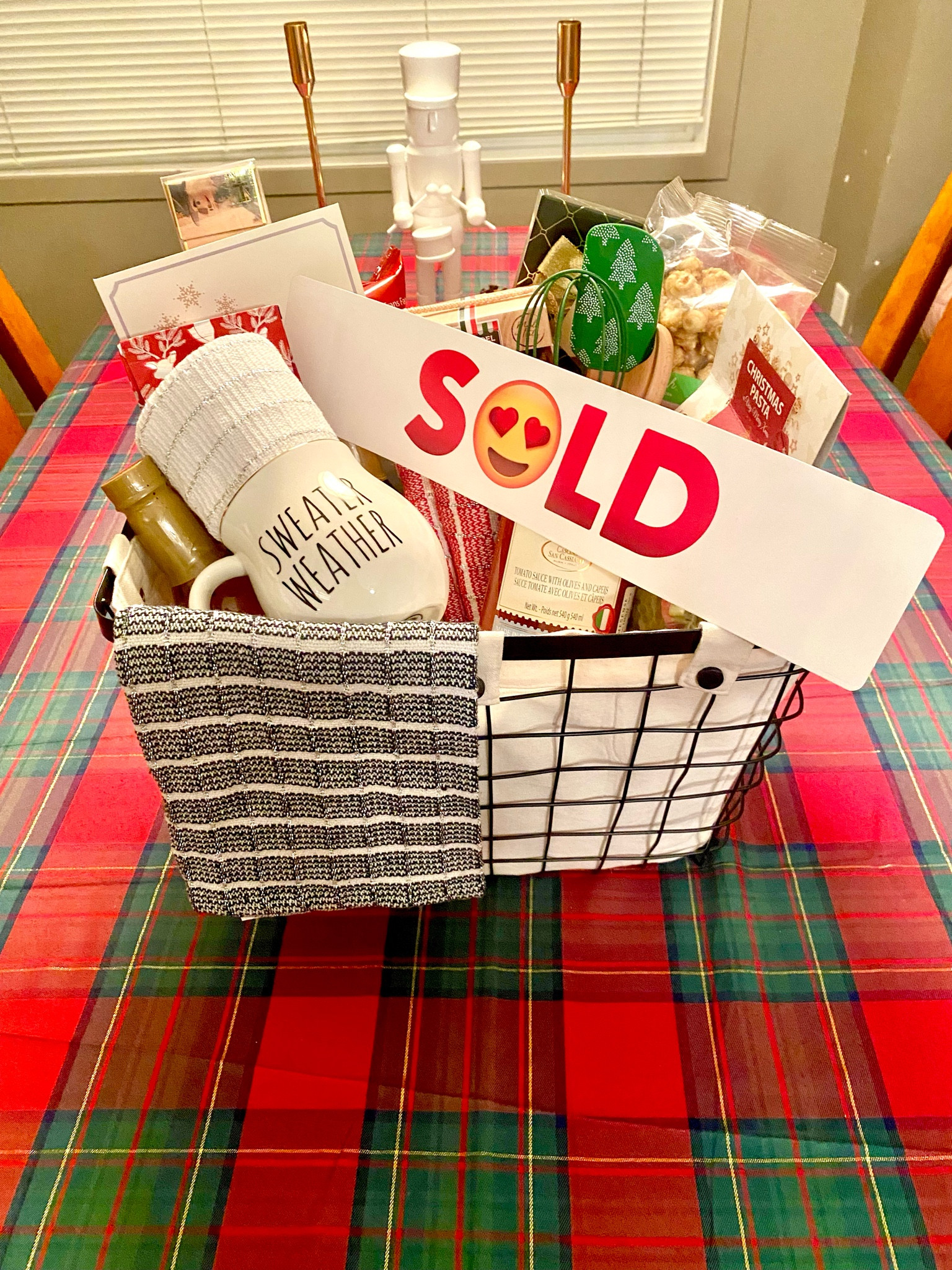 Closing Gift 



#LTKsalealert #LTKHoliday #LTKGiftGuide