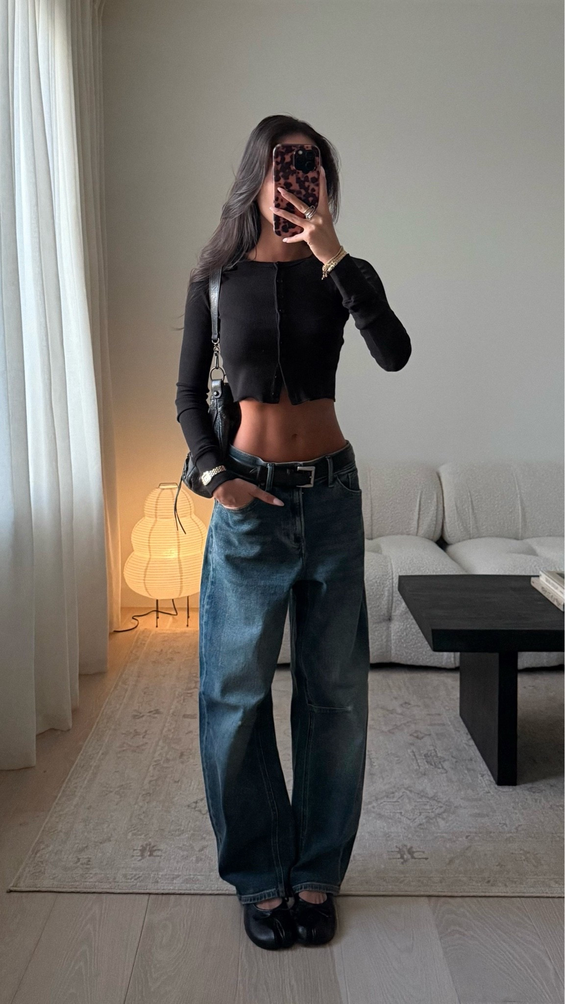 early fall barrel-jean outfit 🖤 
details: top is old from garage, jeans are size 0 regular (i’m 5’2 for reference)

#LTKootd #LTKPetite