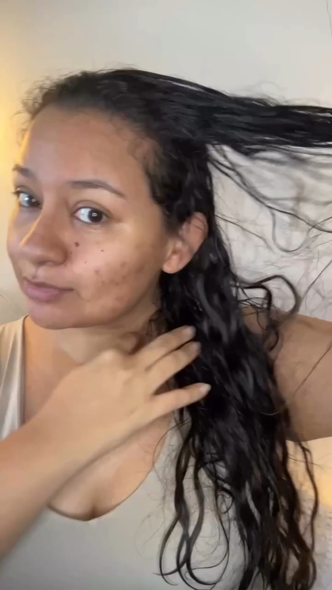 Hello everyone here a new hair routine for wavy snd curly hair @in_haircare a french brand clean and very perfomant to create soft curls 

I used the lair capillaire - hair milk after my shampoo then the Gelée capillaire to fix the the waves it is a jelly non sticky

They both smell so good!!

Lait capillaire pour boucler et hydrater les cheveux et la gelée pour fixer

#haircare #curlywavyhair #haircareusa #frenchpharmacy #haircareproducts #skincareusa #skincarefrance #skincaretipsusa #koreanskincareusa

#LTKBeauty #LTKFallSale