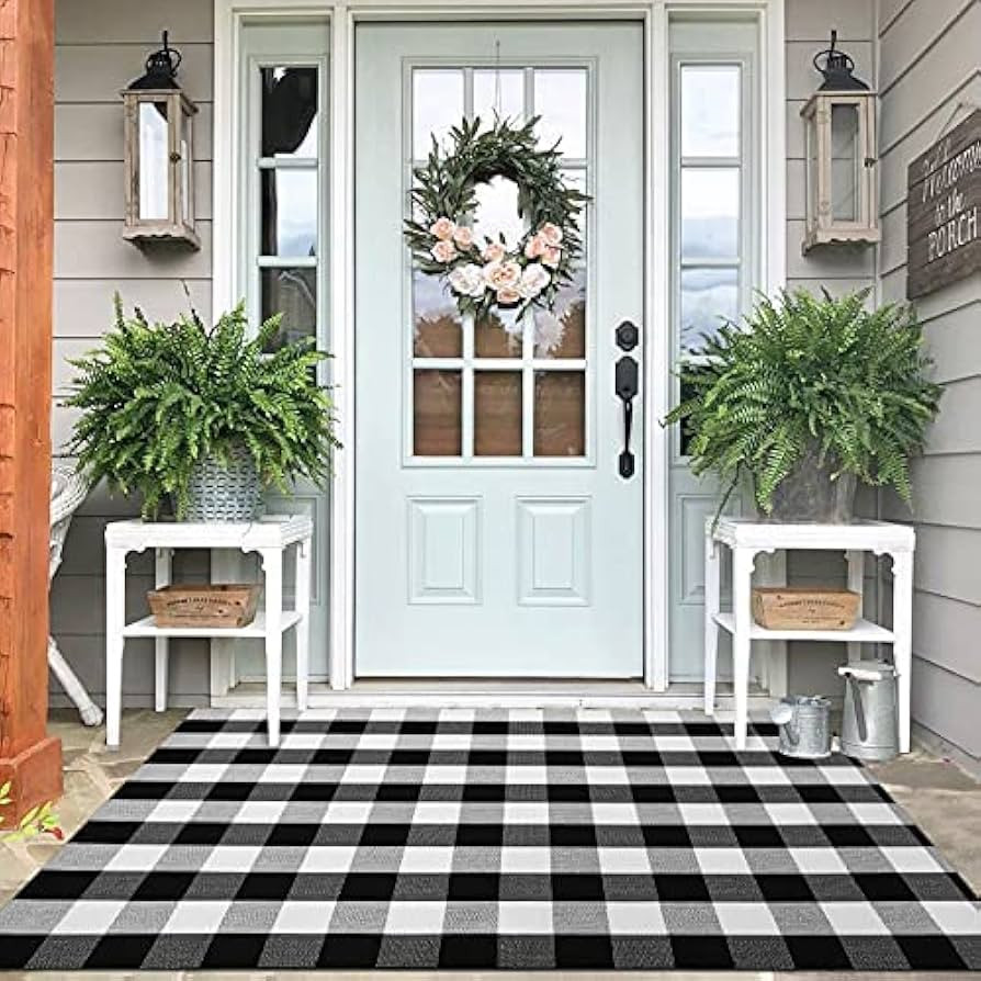 IOHOUZE Buffalo Plaid Checkered Rug 4x6 Ft Front Door Mats, Washable Area Rugs for Front Porch De... | Amazon (US)
