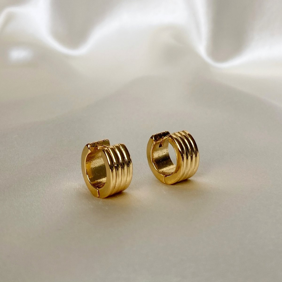Ridge Hoop Earrings | Anisa Sojka