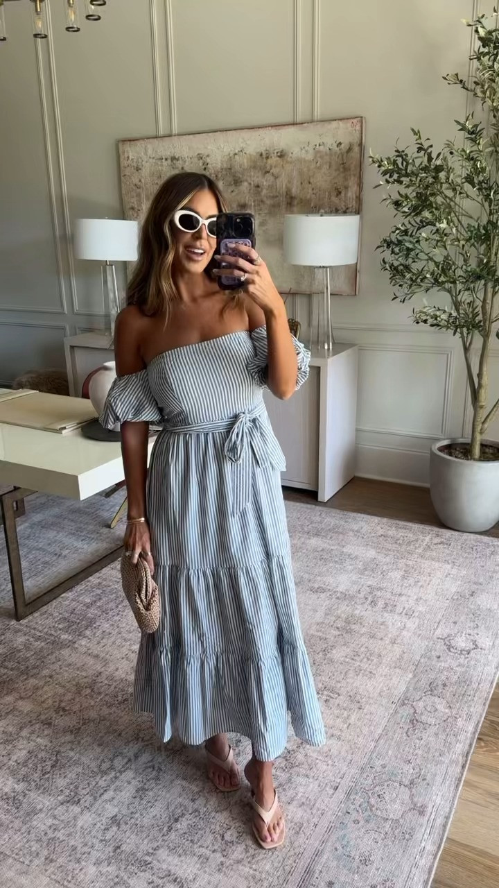 the cutest dress for summer! wearing a small 🫶🏼 use code hollie40 for 40% off! 

 