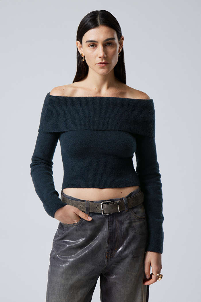 Lolo Off Shoulder Sweater | Weekday