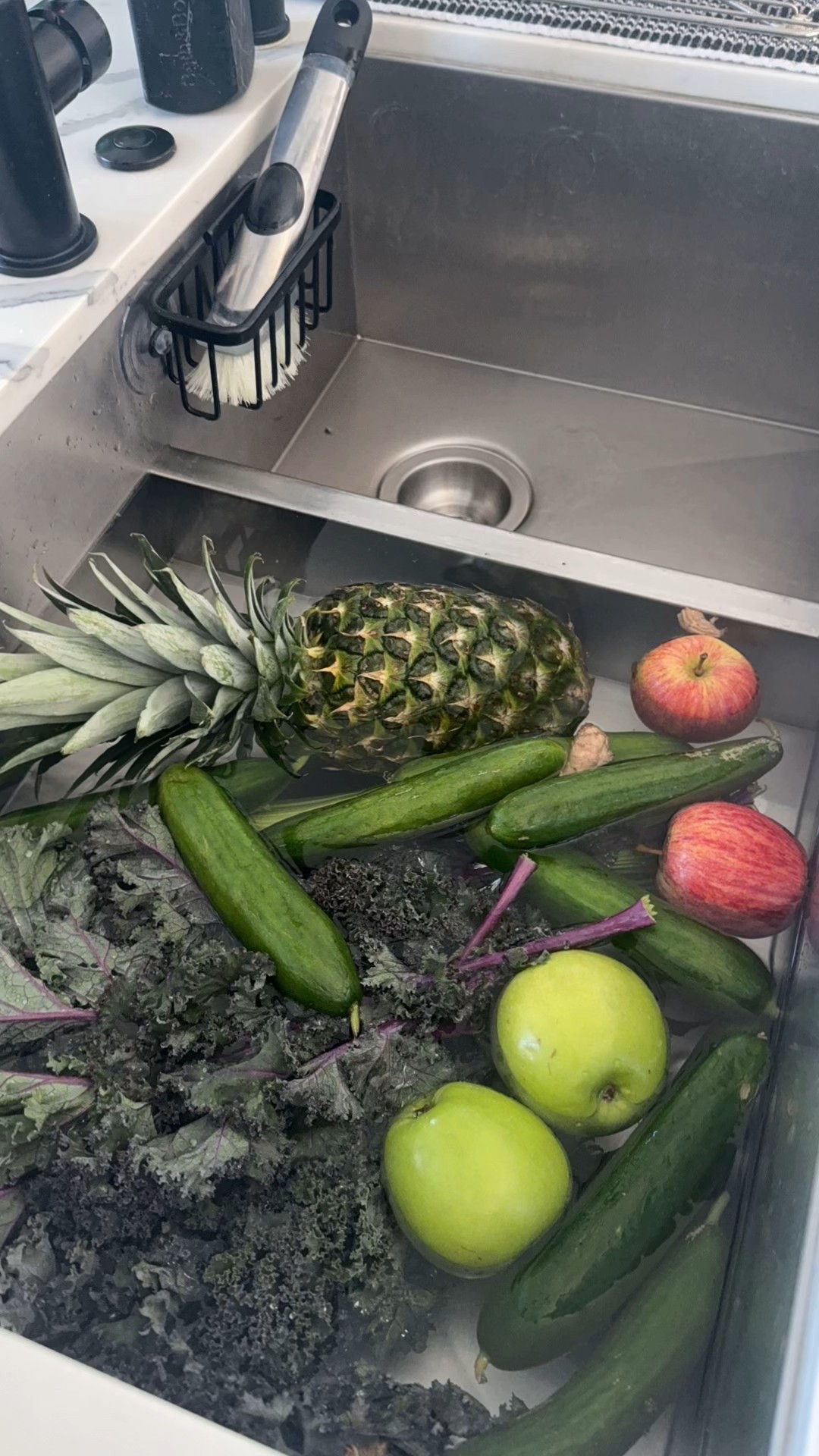 This is why I love a split sink. Keeps everything separate for rinsing and washing. Are you team split or single basin?

#LTKHome #LTKSeasonal #LTKWatchNow