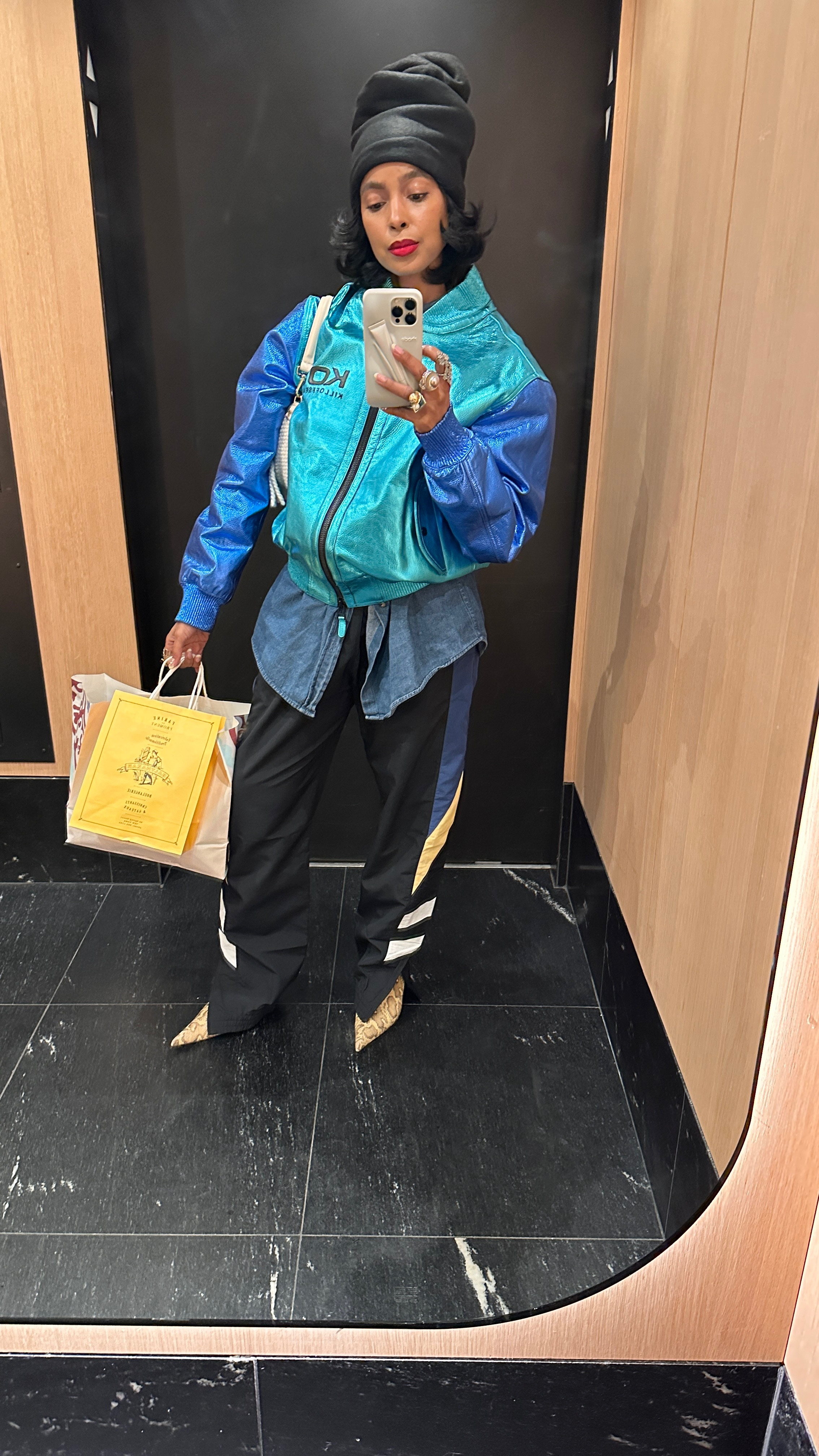 Hello March!
Day 1 of 31….We’re going to exhaust our winter pieces before Spring weather actually hits!

Shirt vintage @wrangler 
Track pants @martine_rose 
Necklace @dylanlex 
Boots @toryburch 
Jacket @killoffseason 
Bag @fendi via @whatgoesaroundnyc 
Shades @celine