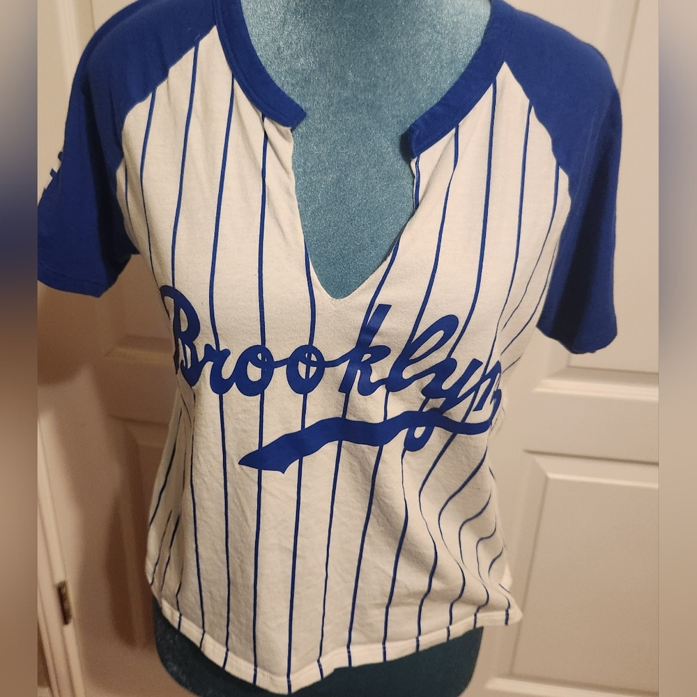 VS PINK jersey tshirt Medium | Poshmark