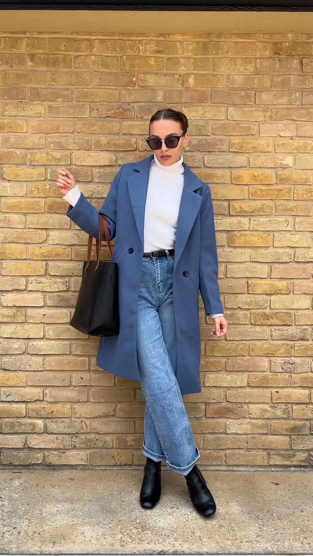 Fall/winter ootd ft BLUE!
Jeans and coat are on sale! 

Clip the 10% off coupon for the jeans and use promo code W52KJSZG at checkout for an additional 5% off (through 9/28/24). 

5’7” - 126lbs, wearing: 

Coat - XS
Jeans - S
Turtleneck - S

My boots are the old version of the Target ones tagged. 🖤

#falloutfits #fallfashion2024 #bluecoat #widelegjeans #woolcoatoutfits 



#LTKSeasonal #LTKVideo #LTKFallSale