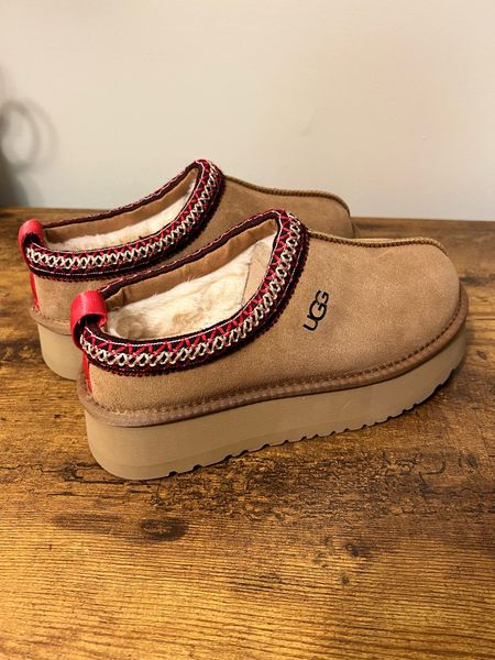 DHG8 find IDENTICAL to the UGGS TAZZ slippers!! I ordered my normal size, in the color chestnut. Link has a ton of color and style options to choose from and they are such wonderful quality. 

#uggslippers #dhg8 #loungewear 

#LTKSeasonal #LTKHoliday #LTKfindsunder50