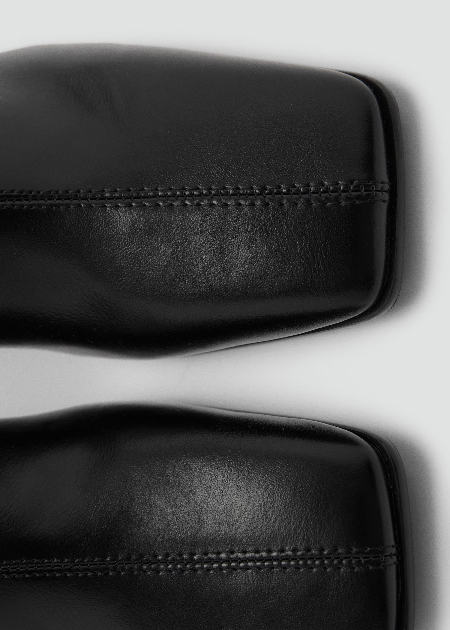 Block ankle boots with square toe | MANGO (UK)