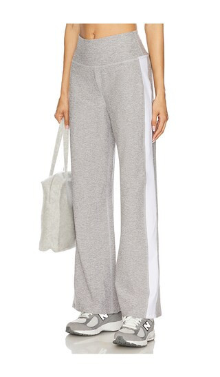 Beyond Yoga Spacedye Laid Back Stripe Pant in Grey. - size XS | Revolve Clothing (Global)