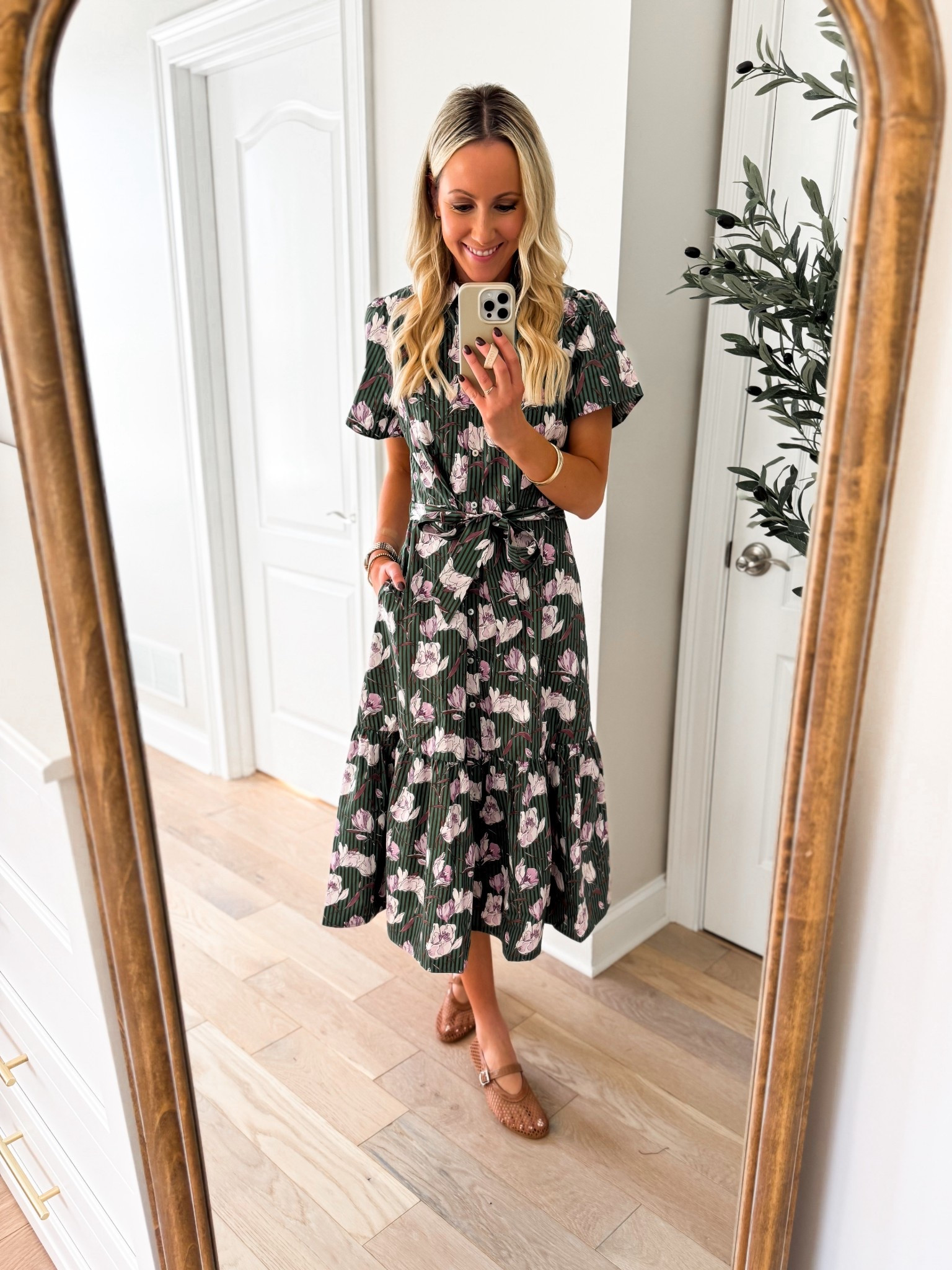 Target dress I’m LOVING! On SALE! 😍 Button down short sleeve midi dress to wear now and take into the fall! Giving me Tuckernuck vibes 🫶🏻 Probably the highest quality dress Ive grabbed from Target! Only $36 right now ‼️She’s a keeper!🙌🏻 Love this print, the quality of the material, the style, the pockets- just a 10/10! Bring into the fall with a denim jacket or cardigan! And I love these designer inspired mesh flats- about $800 cheaper than the “real” ones 🤪 and surprisingly comfy! The perfect fall transition neutral shoe that you can save for the spring and next summer! This dress is perfect for teachers, church, work, and special occasions- even date night! Available in sizes XS-XXL. Dress down with sneakers and flats or dress up with heels! So easy, yet feels rich! I’m 5’7” wearing xs.

#LTKWorkwear #LTKSaleAlert #LTKFindsUnder50