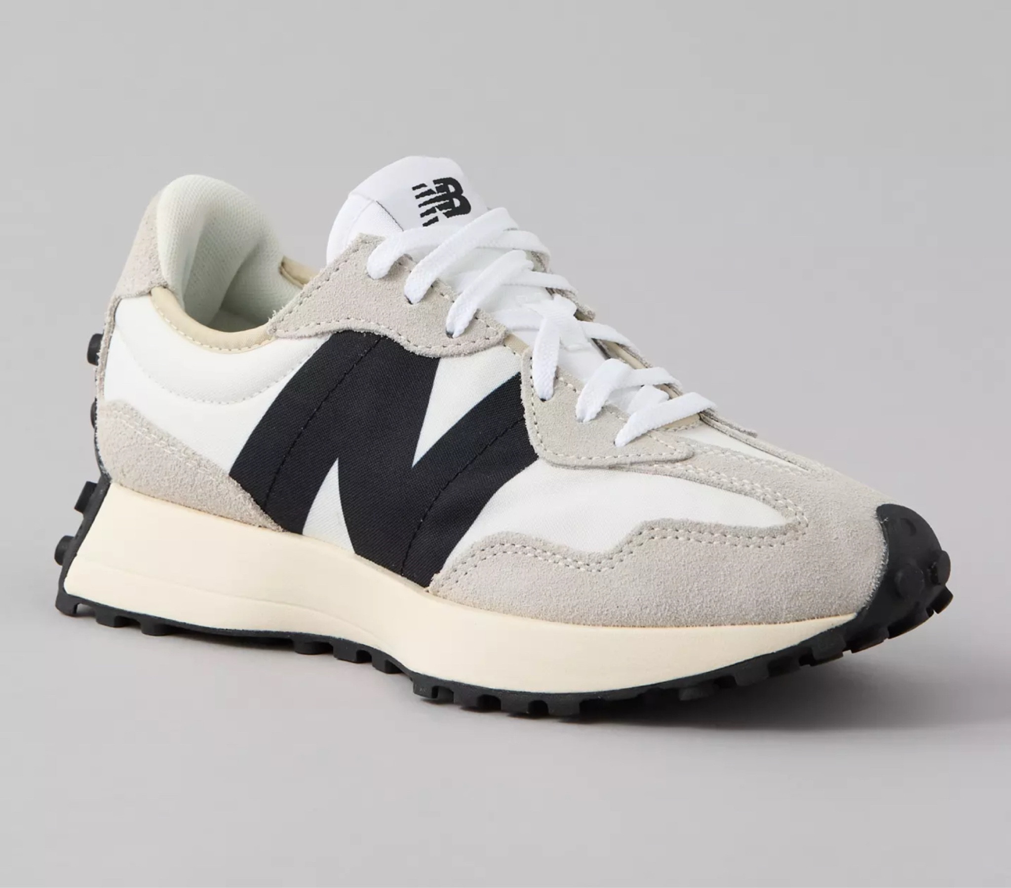 Chunky sneakers are essential to a great shoe collection!  The NB 327s are my personal favorite, but I also regularly reach for my Converse and Nikes, too!

#LTKStyleTip #LTKShoeCrush