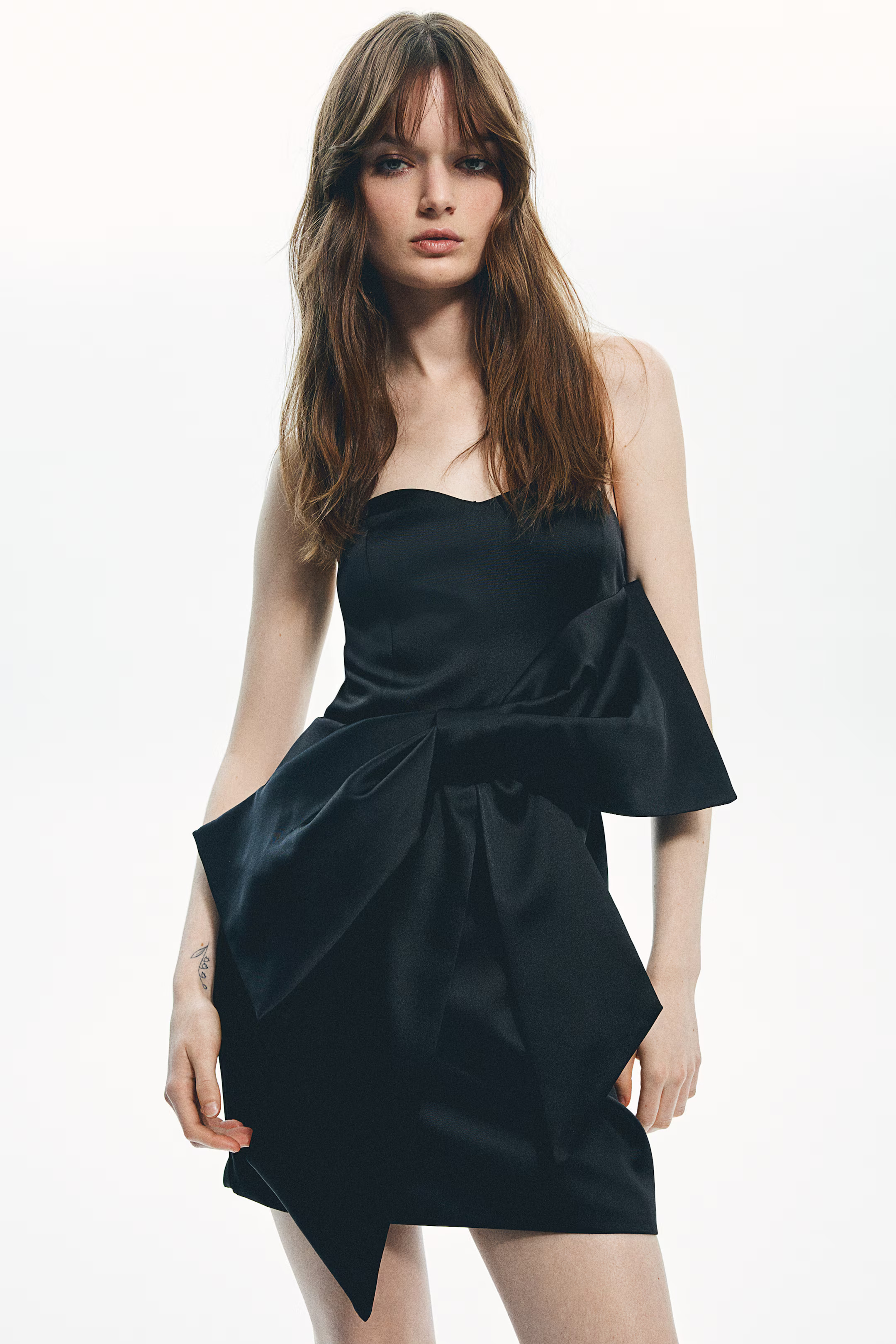 Bow-Front Satin Bandeau Dress - Black - Ladies | H&M US | H&M (US + CA)