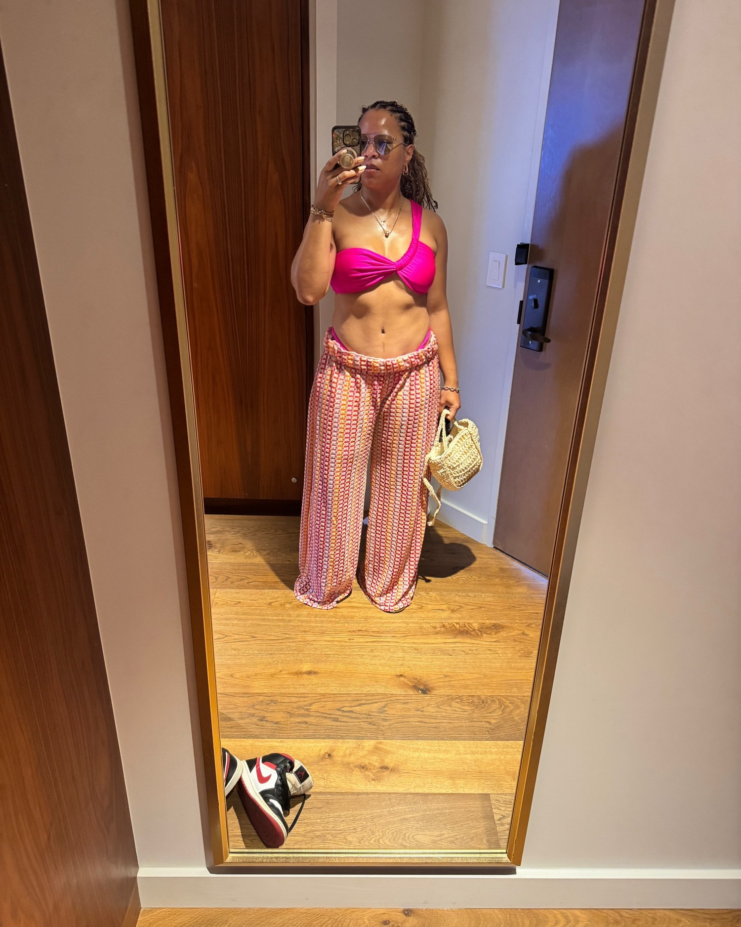 Oura says your girl is relaxed. 🧘🏾‍♀️ Pink swimsuit