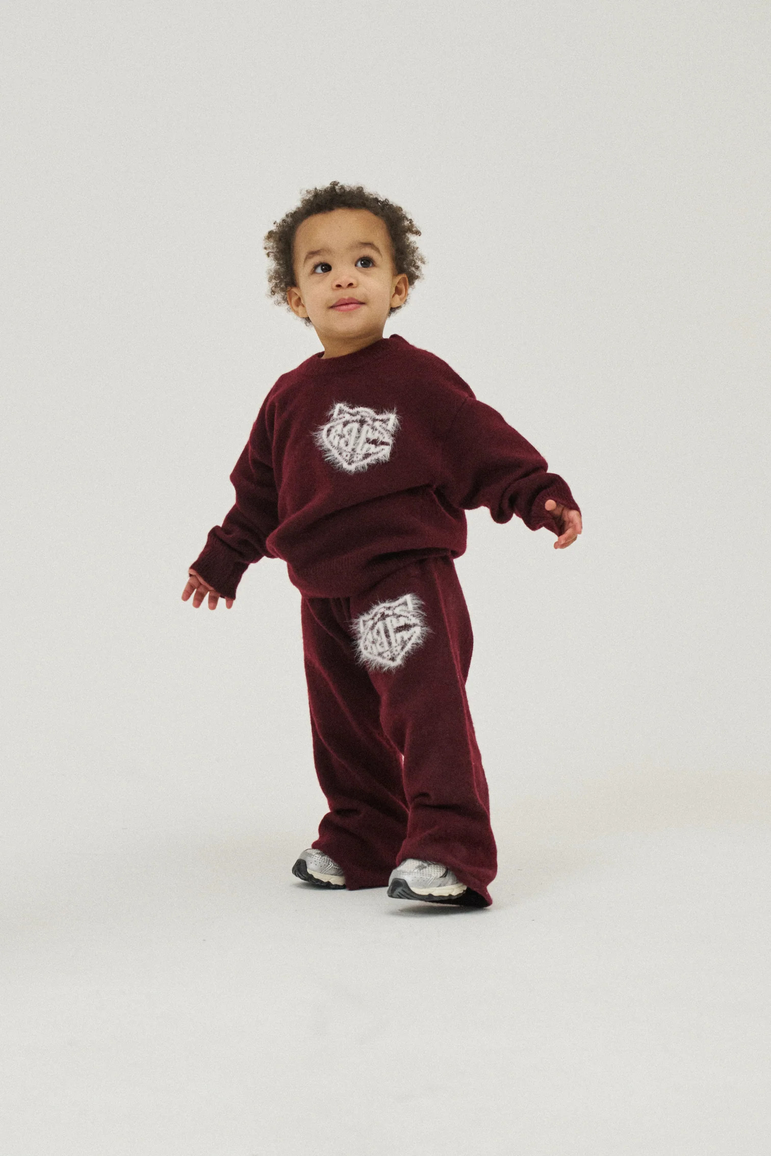 KIDS MONOGRAM EMBLEM FLUFFY KNIT JOGGERS - BURGUNDY | The Couture Club