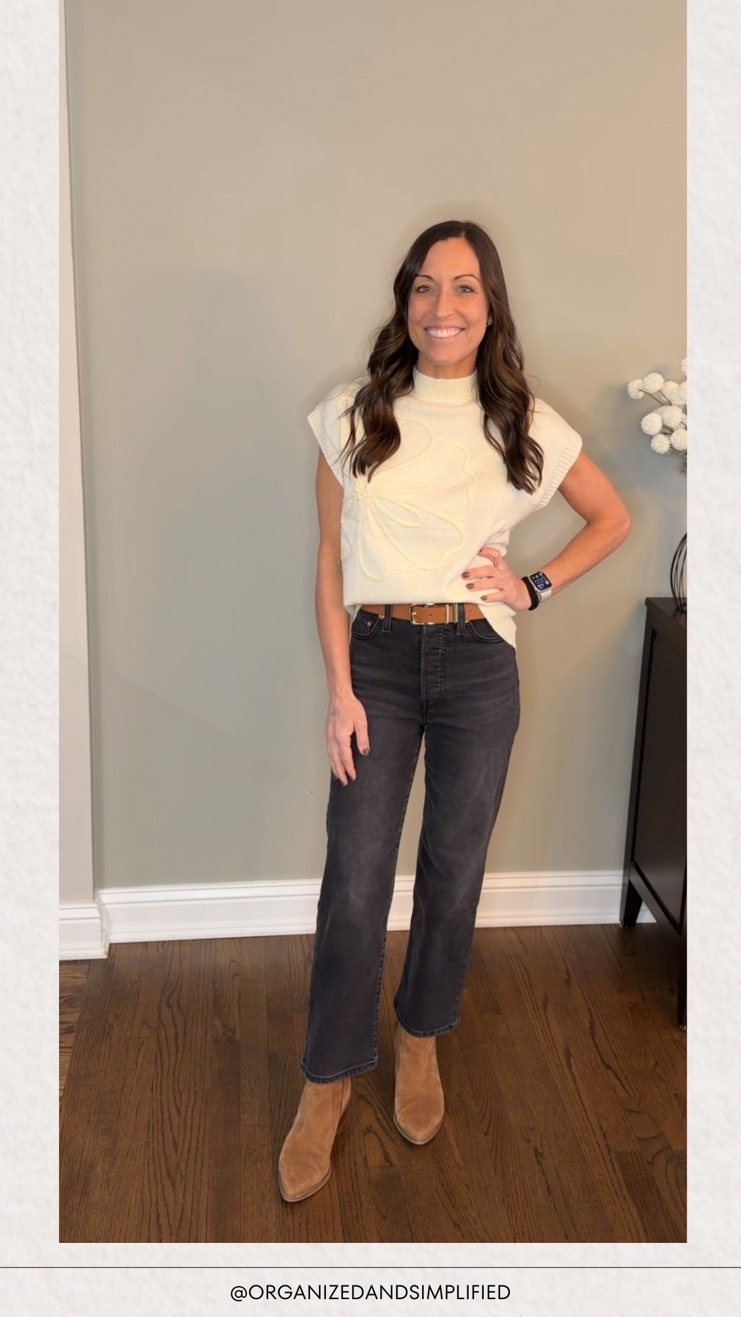 This is the best sweater with a pretty stiched flower!  It’s perfect for this time of the year in Chicago! 

#LTKWorkwear #LTKTravel #LTKootd