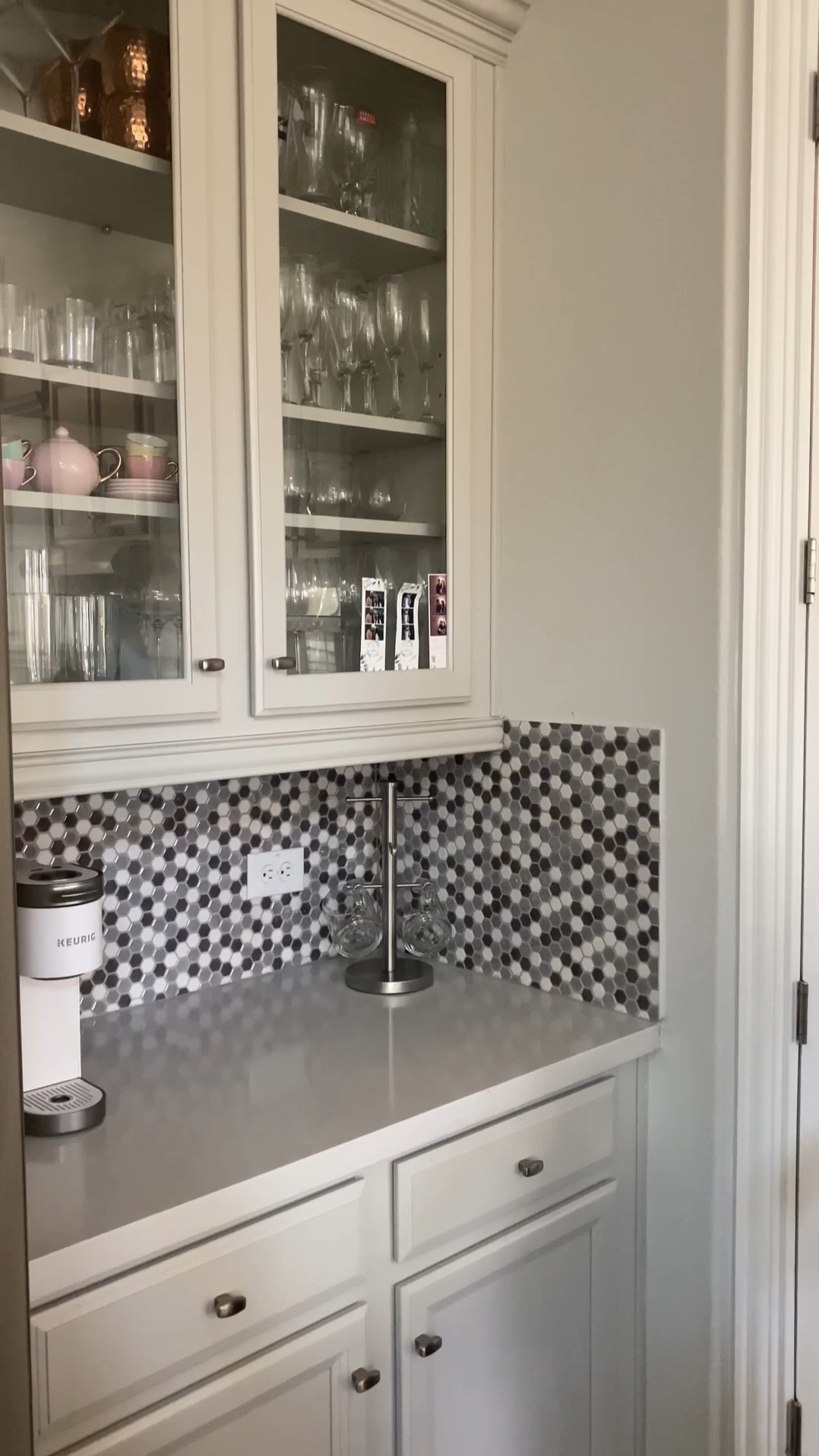 Just trying to live my best and healthiest life this year and @vitafusion is making it easy to get my daily essential vitamins in with their Women's Multivitamin. #ad Their gummies are formulated with antioxidants vitamin C and vitamin E to support the specific health needs of women. Contains NO high-fructose corn syrup, NO artificial sweeteners, NO gluten, NO dairy and NO synthetic (FDC) dyes and are actually yummy! @target #targetpartner 
