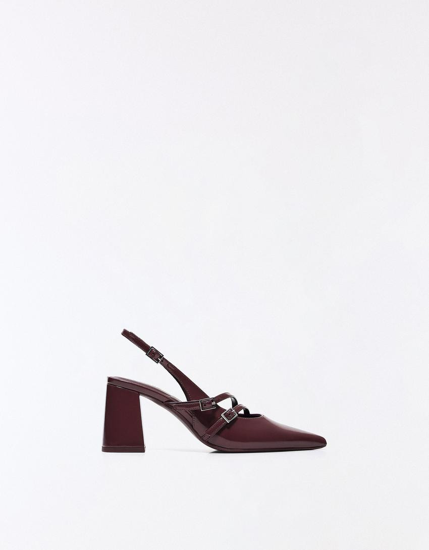 Pumps mit breitem Absatz und offener Ferse mit Schnallen - Damen | Bershka DE