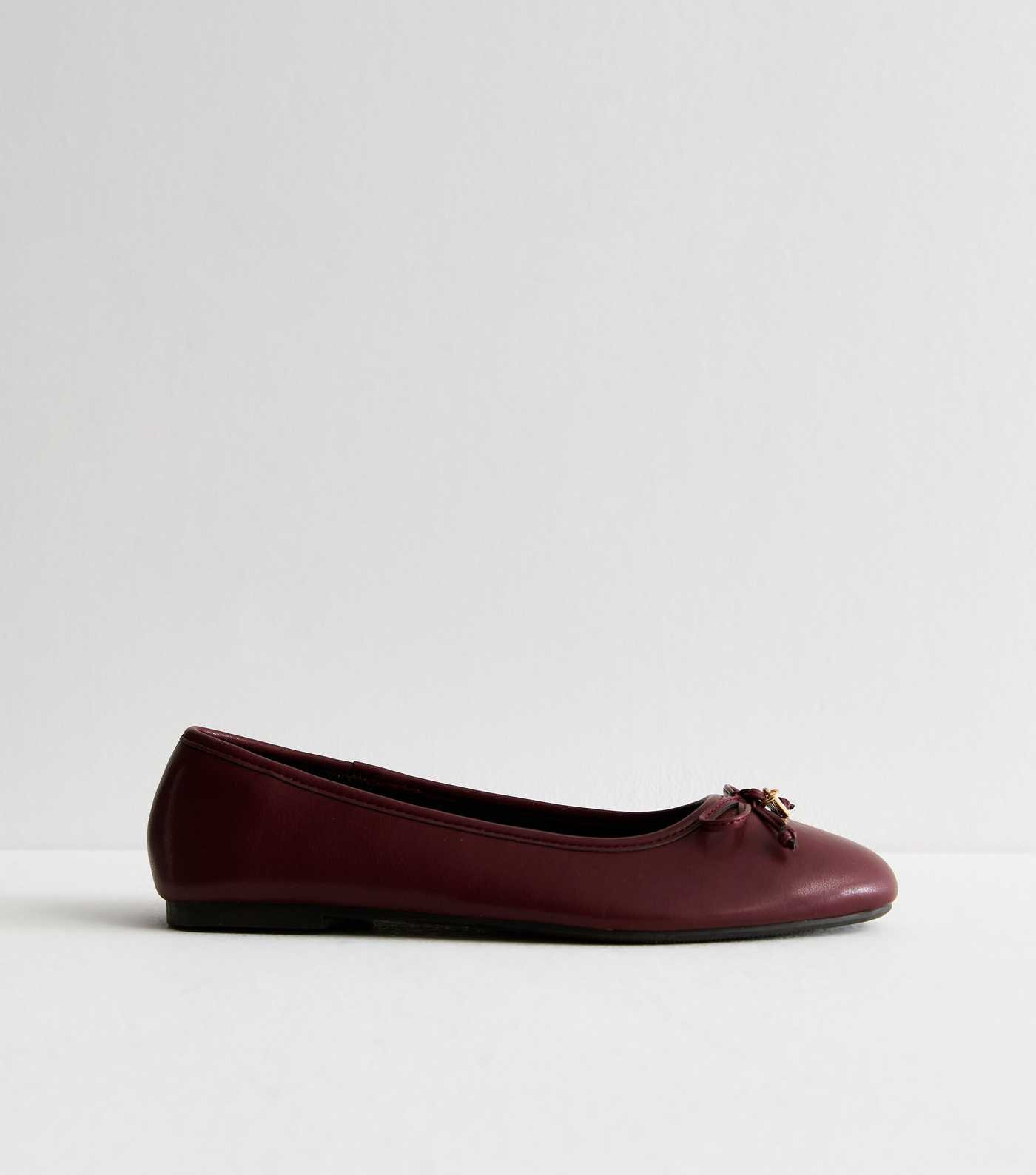 Wide Fit Burgundy Bow Detail Ballet Pumps | New Look | New Look (UK)