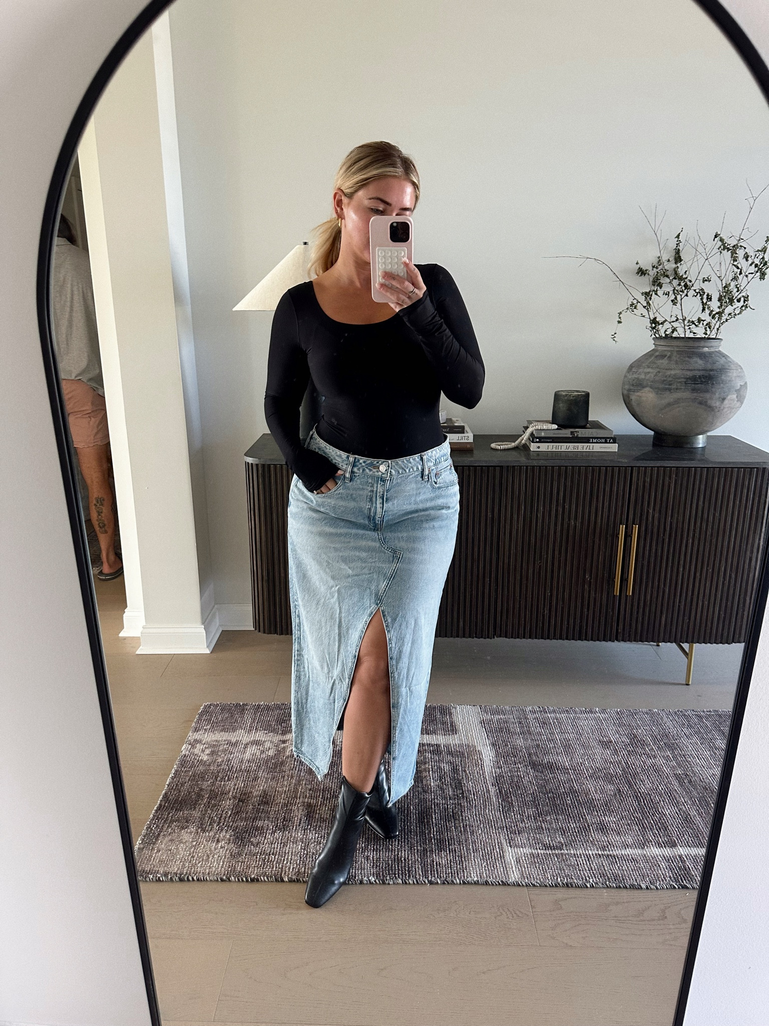 Basics for fall 🍁🍂

Bodysuit // medium 
Skirt // 31 (sized up to sit loose on my hips) 
