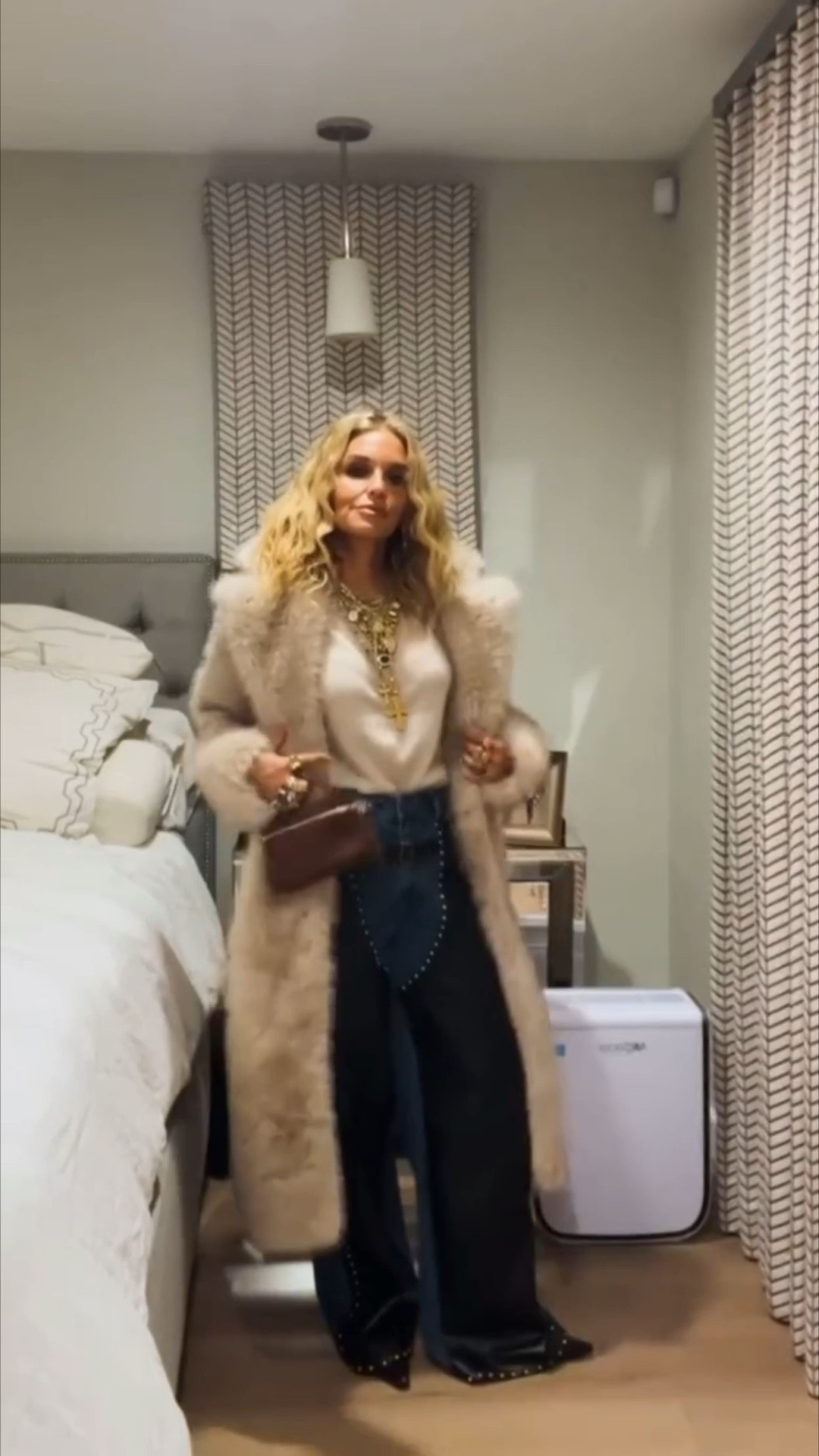 Out to dinner with the girls 🩷

#LTKStyleTip #LTKOver40 #LTKFindsUnder50