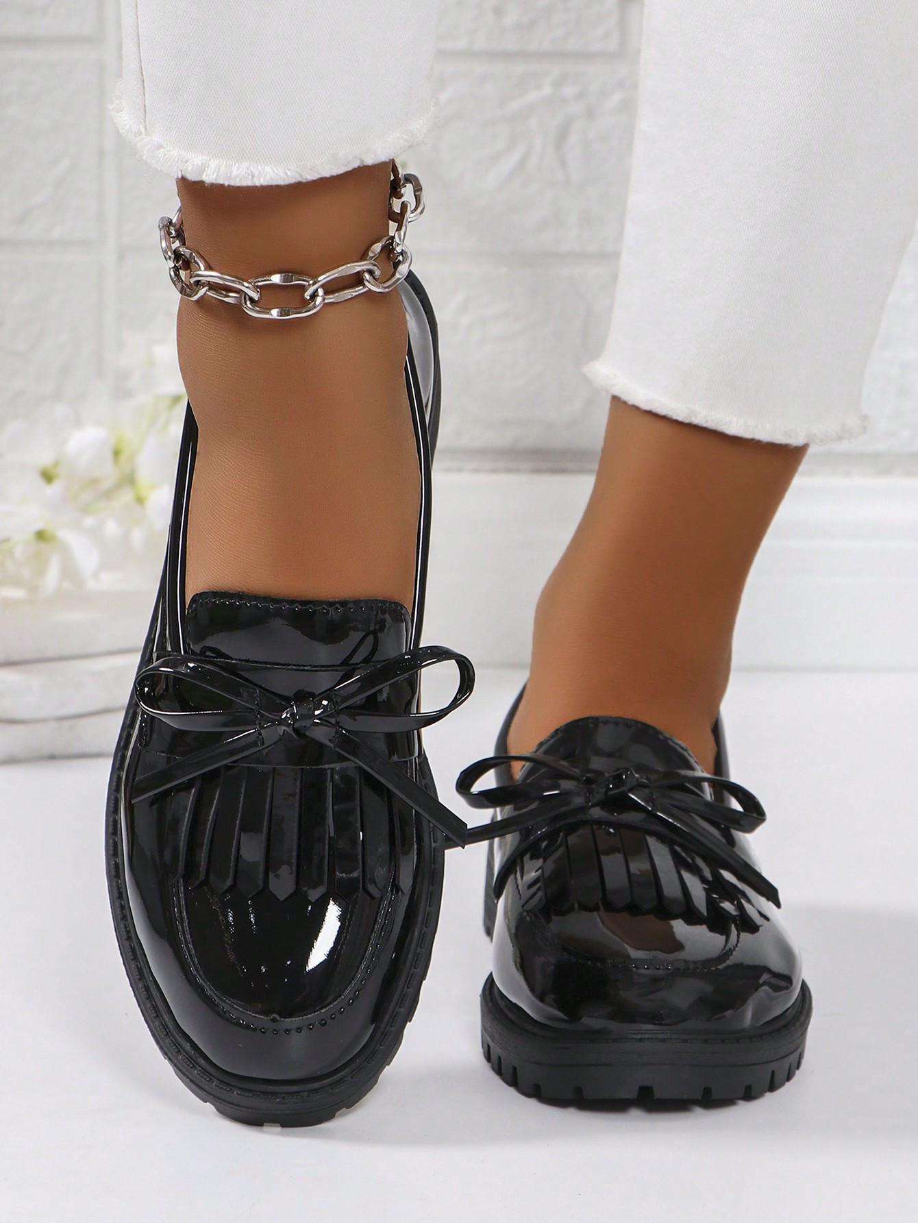Trends2024 New Vintage Chunky Heel Bow Tie Loafers Shallow Mouth Shoes, Fashionable Patent Leathe... | SHEIN